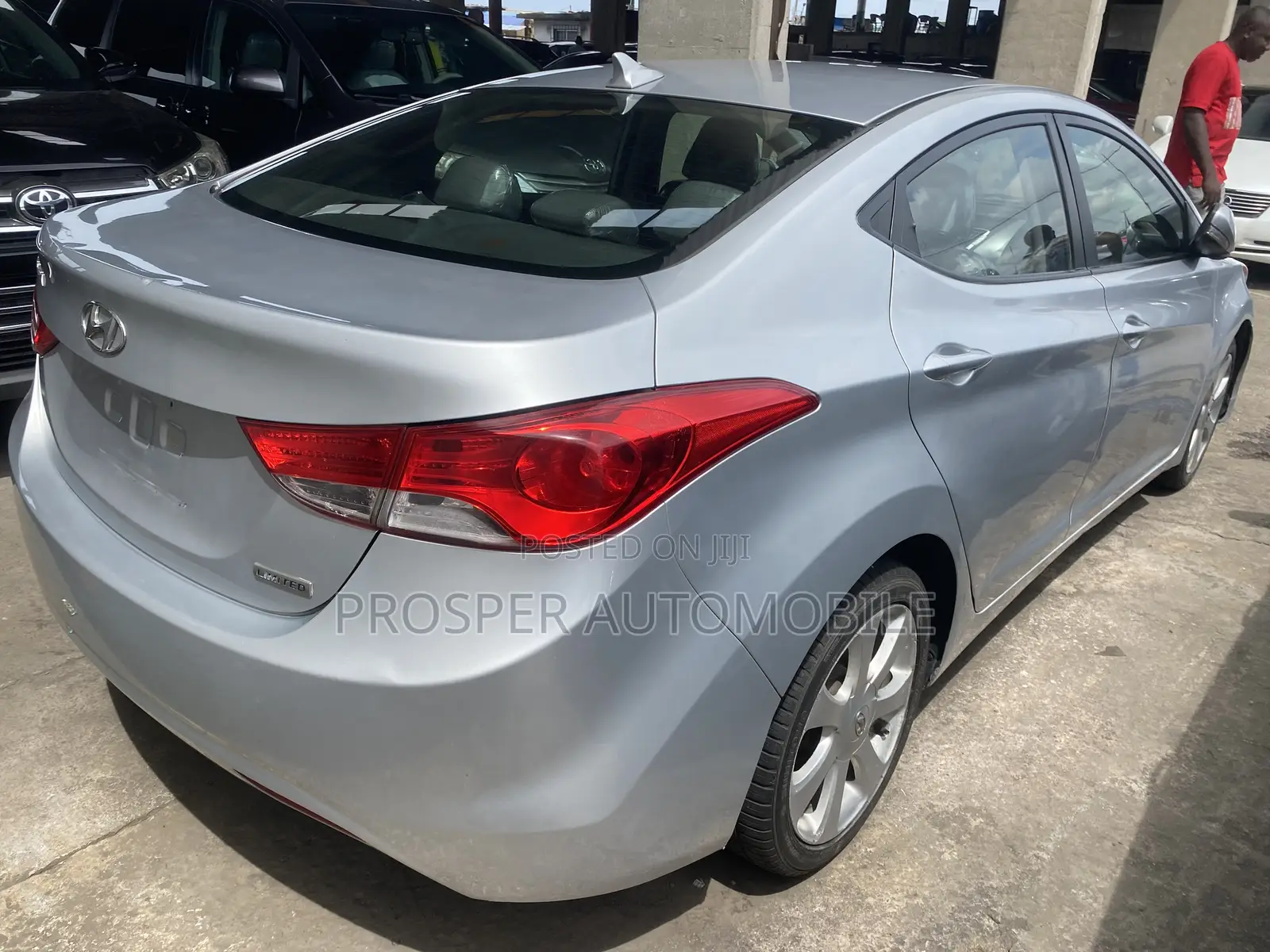 Hyundai Elantra Limited 2012 Silver