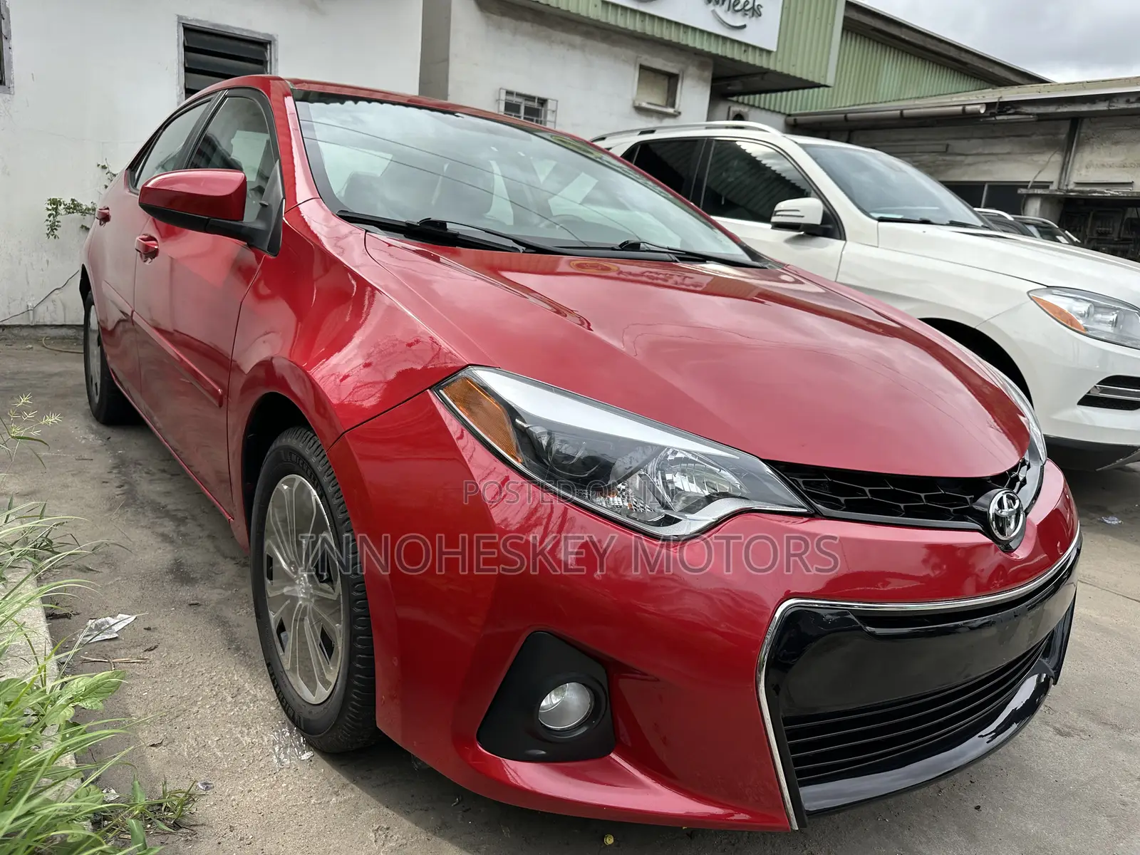 Toyota Corolla LE 4dr Sedan (1.8L 4cyl CVT) 2015 Red