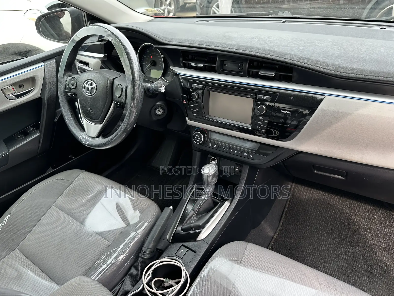 Toyota Corolla LE 4dr Sedan (1.8L 4cyl CVT) 2015 Red