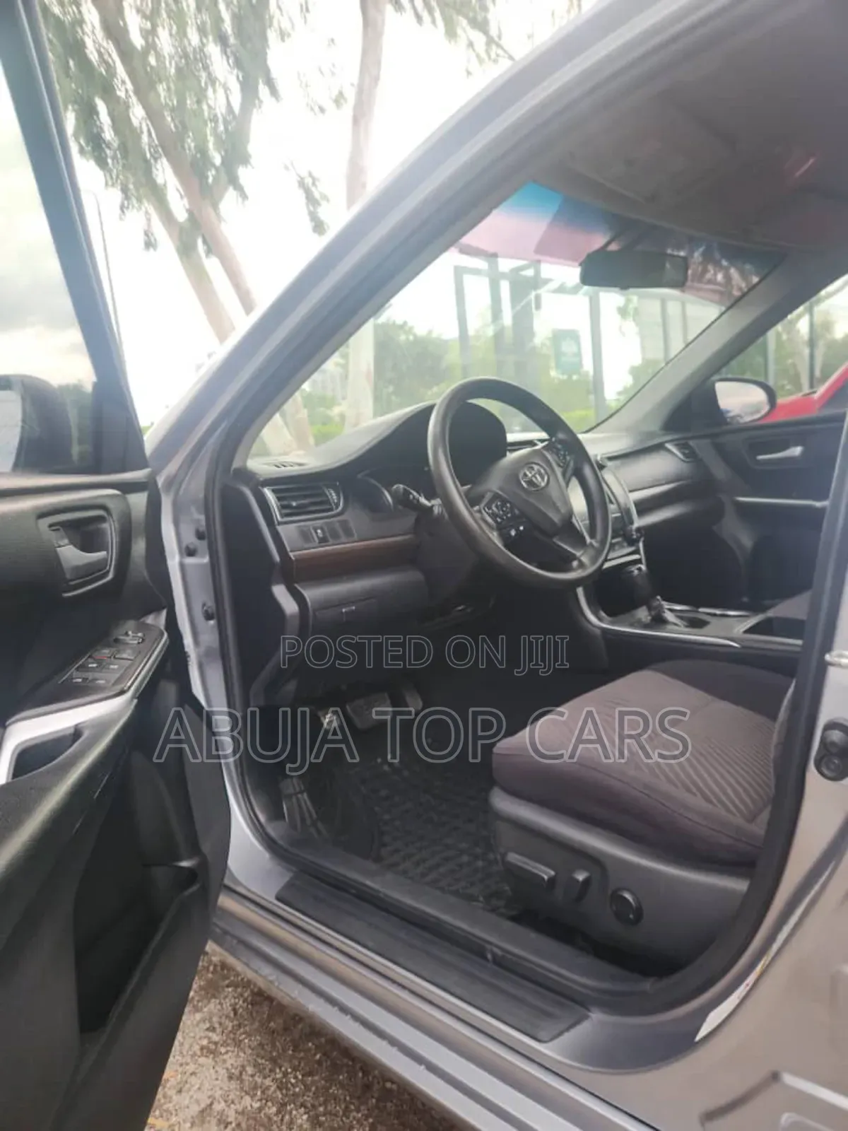 Toyota Camry LE 4dr Sedan (2.5L 4cyl 6A) 2016 Silver