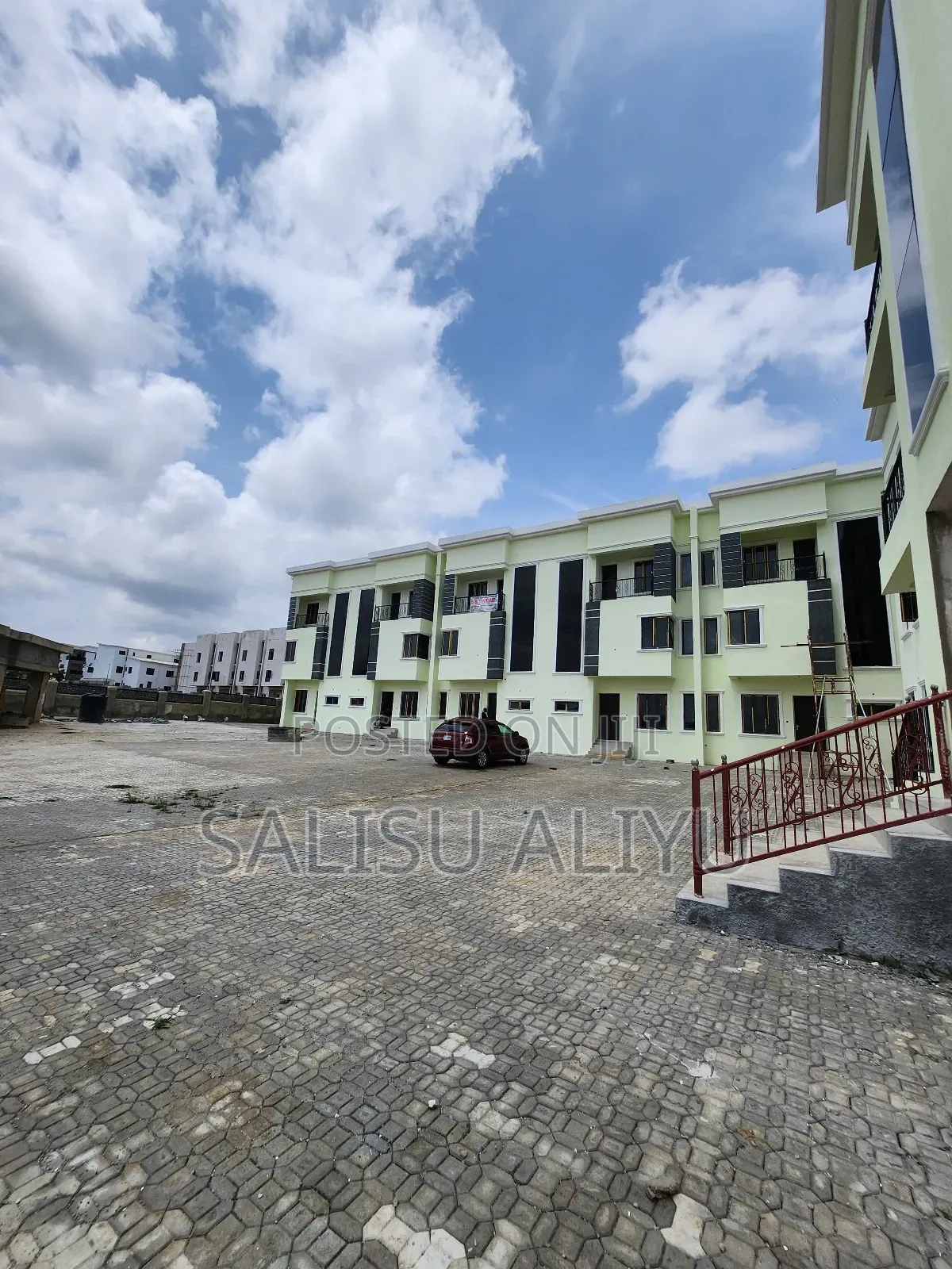 4bdrm Duplex in Life Camp for sale