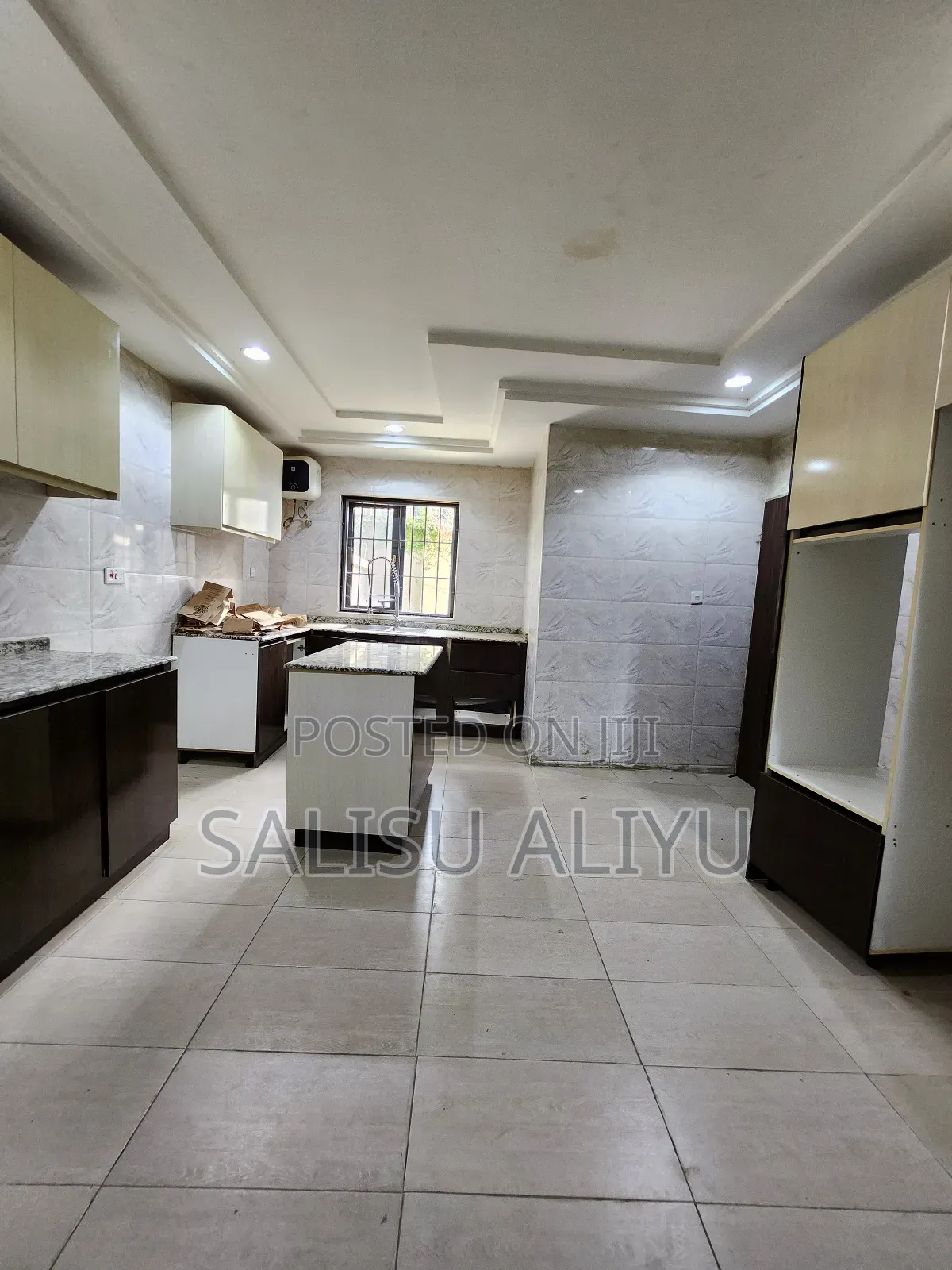 5bdrm Duplex in Jahi Gilmore for sale
