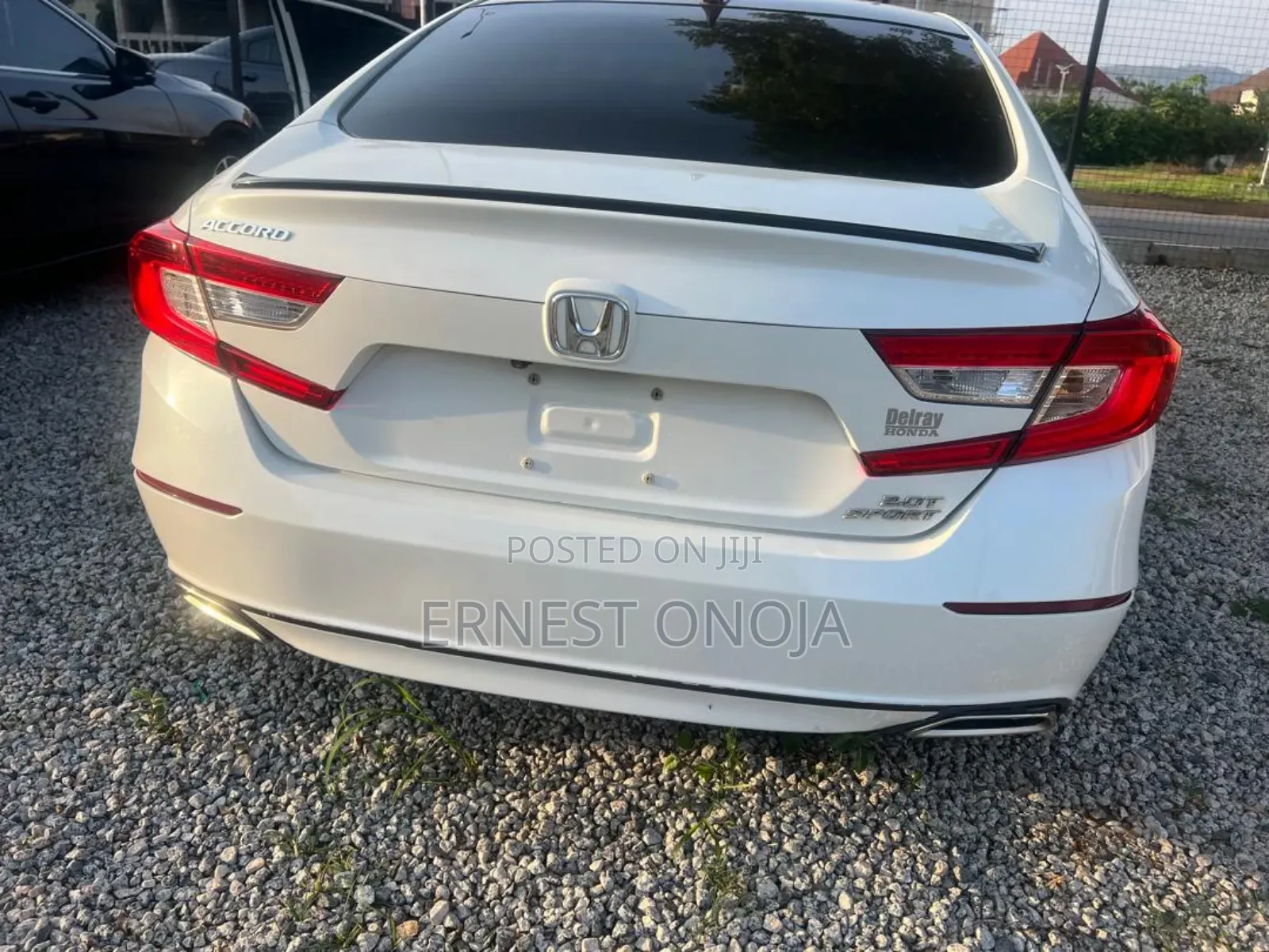 Toyota Camry SE (2.5L 4cyl 8A) 2019 White