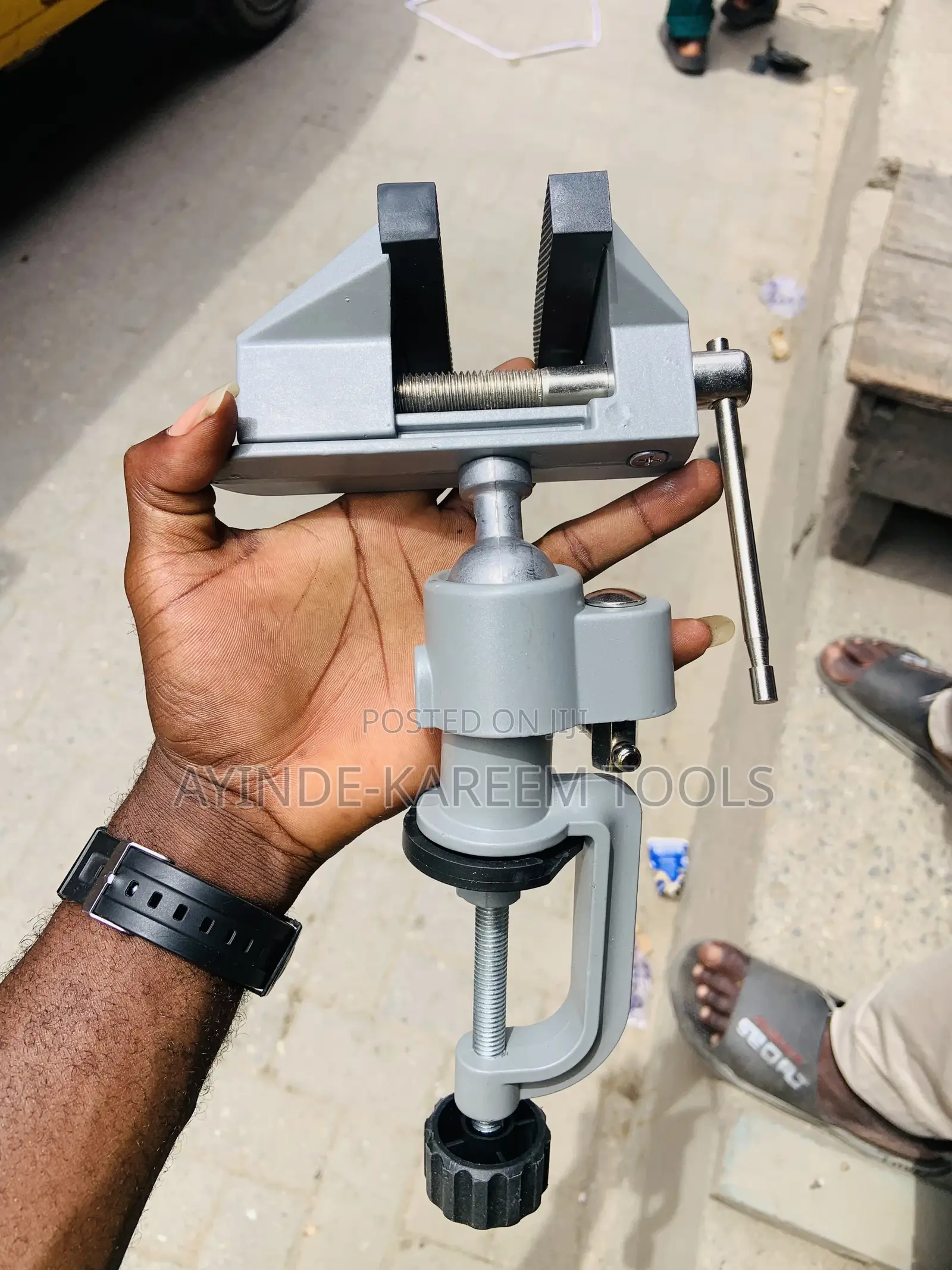 Aluminum Universal Table Vice 3”