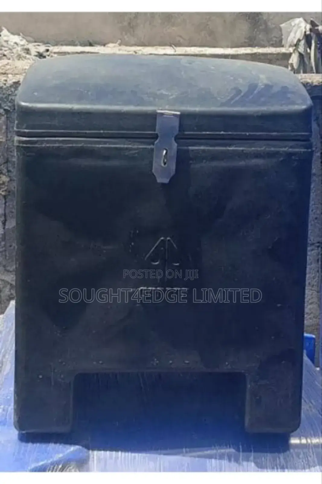 Courier Boxes