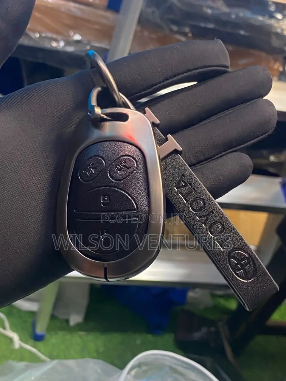 Toyota Sienna New Modern Key Pouch