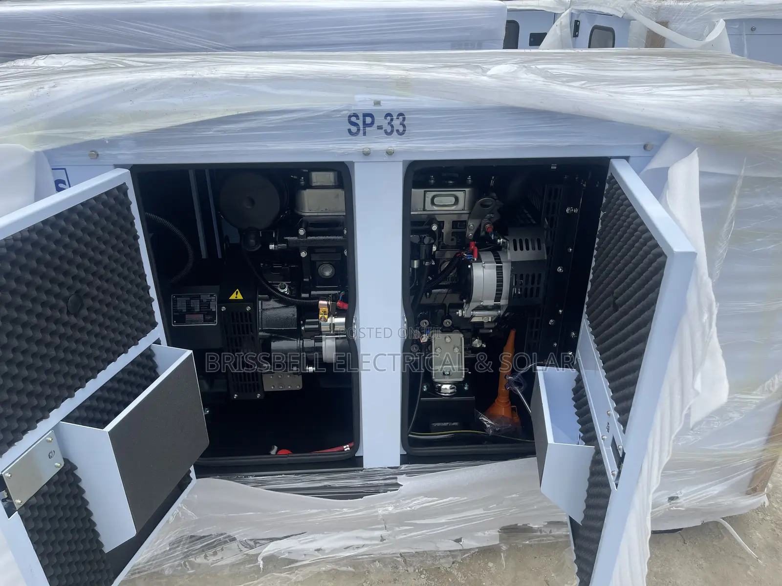 Original England Perkins Soundproof Diesel Generator 33kva
