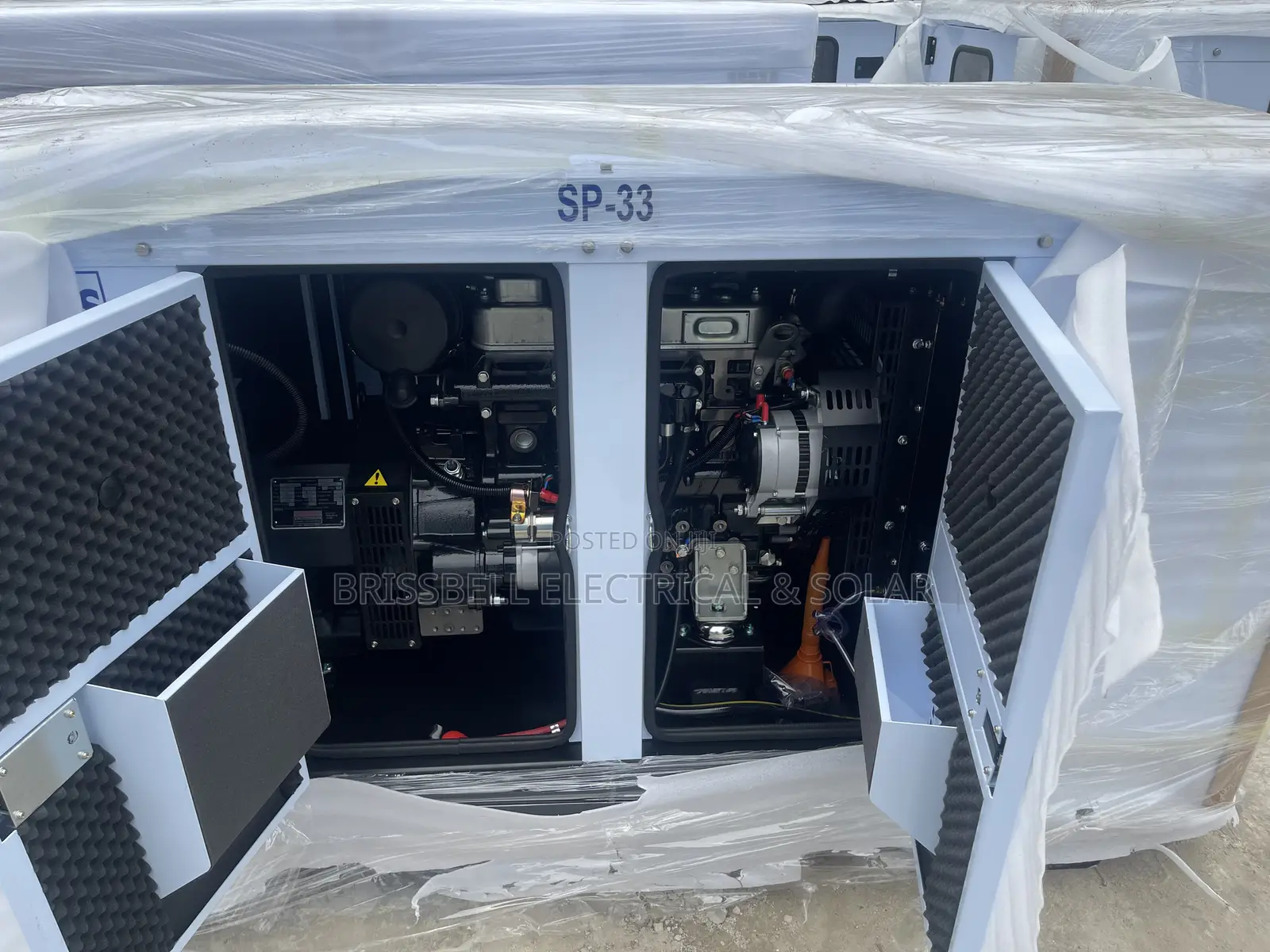 Original England Perkins Soundproof Diesel Generator 33kva