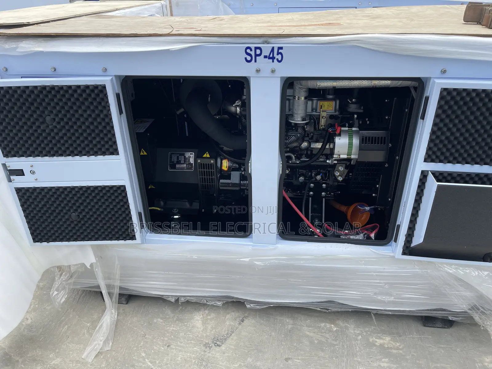 Original England Perkins Soundproof Diesel Generator 45kva
