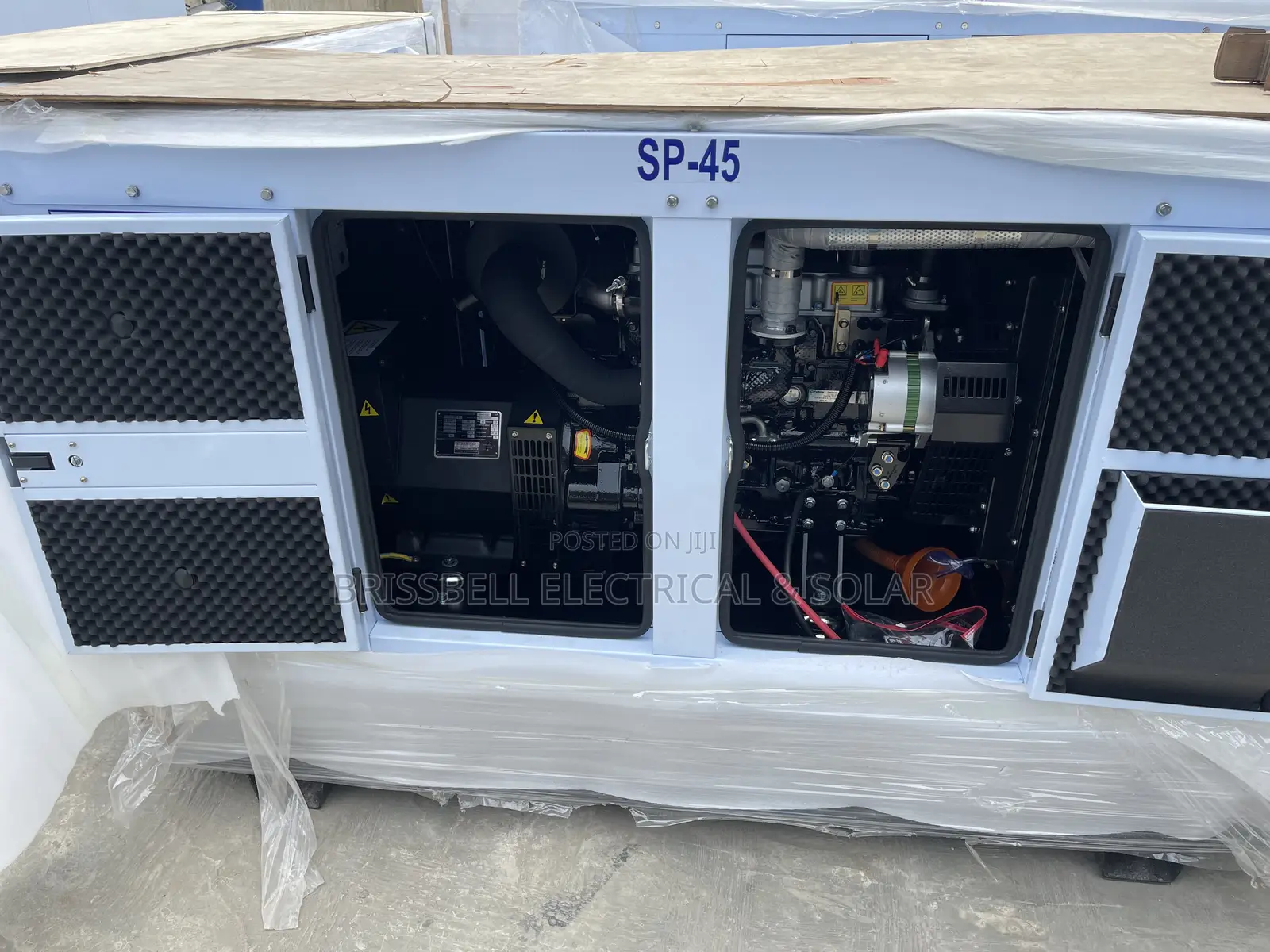 Original England Perkins Soundproof Diesel Generator 45kva