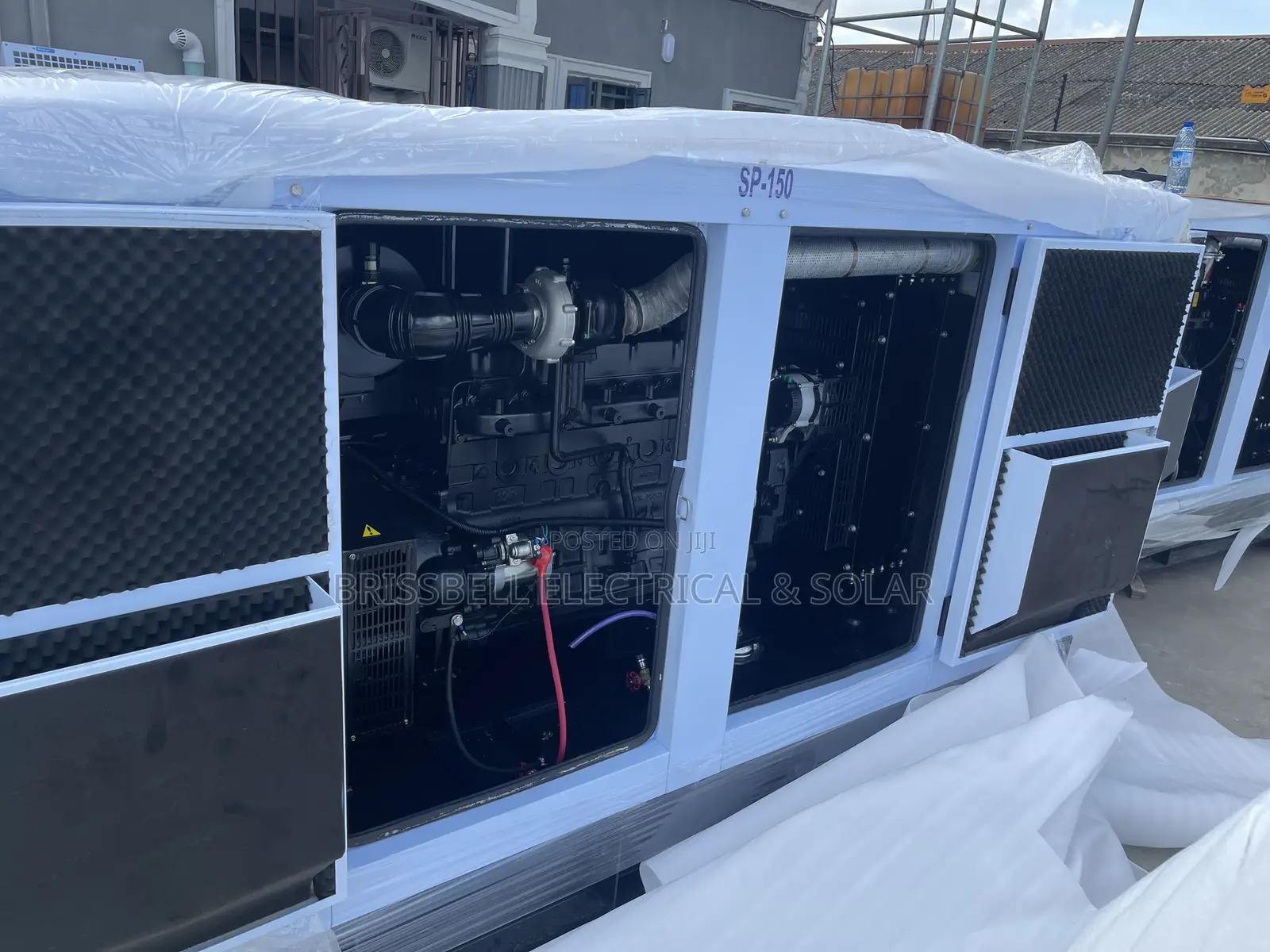 Original England Perkins Soundproof Diesel Generator 150kva