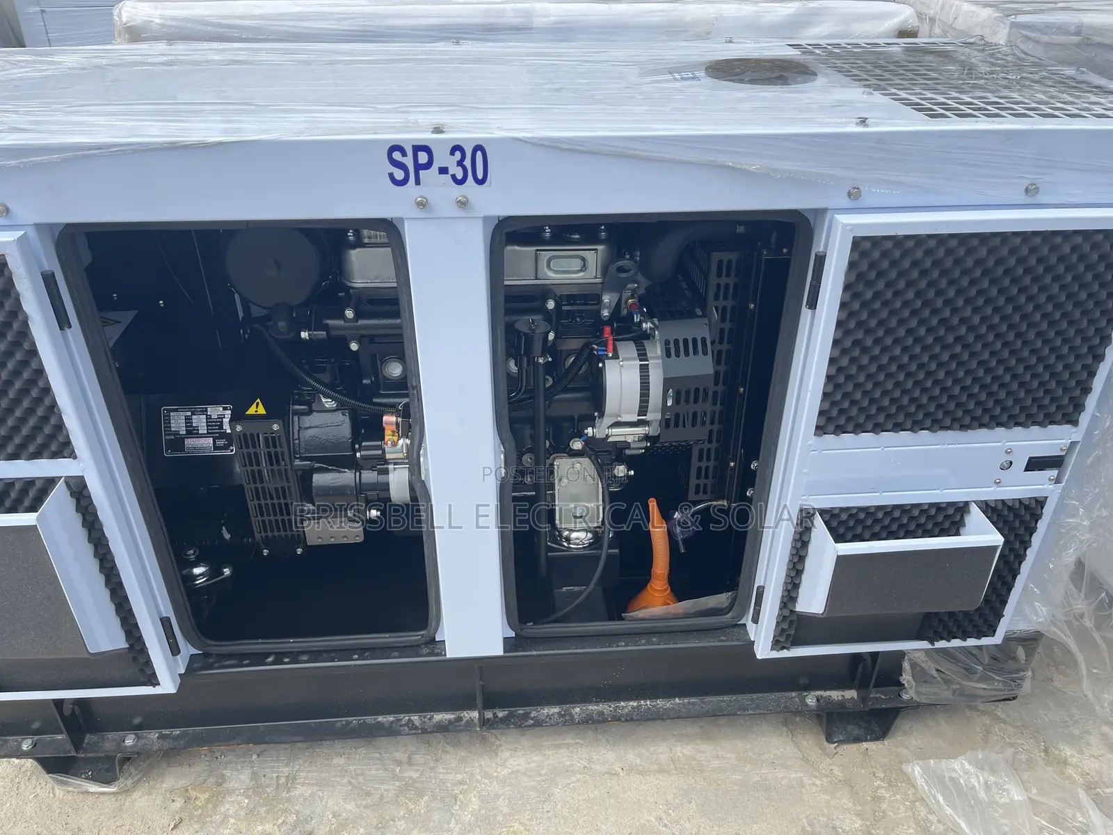 Original England Perkins Soundproof Diesel Generator 30kva