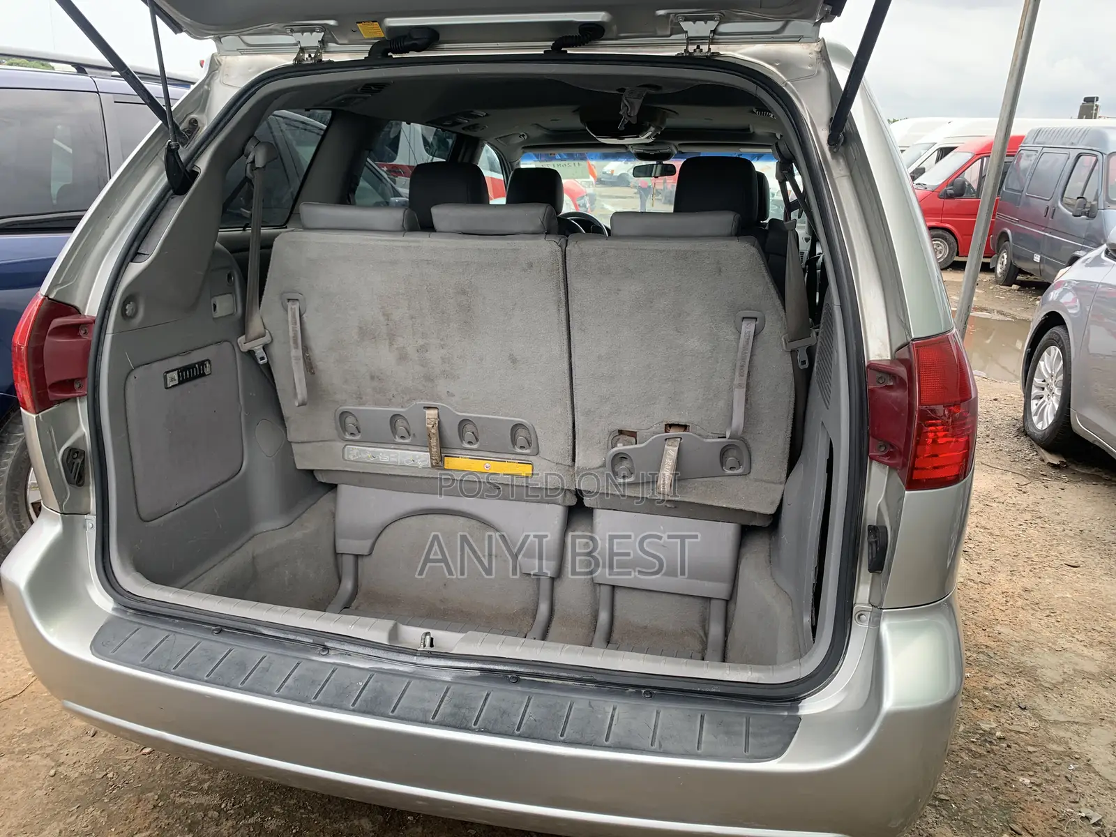 Toyota Sienna 2005 Silver