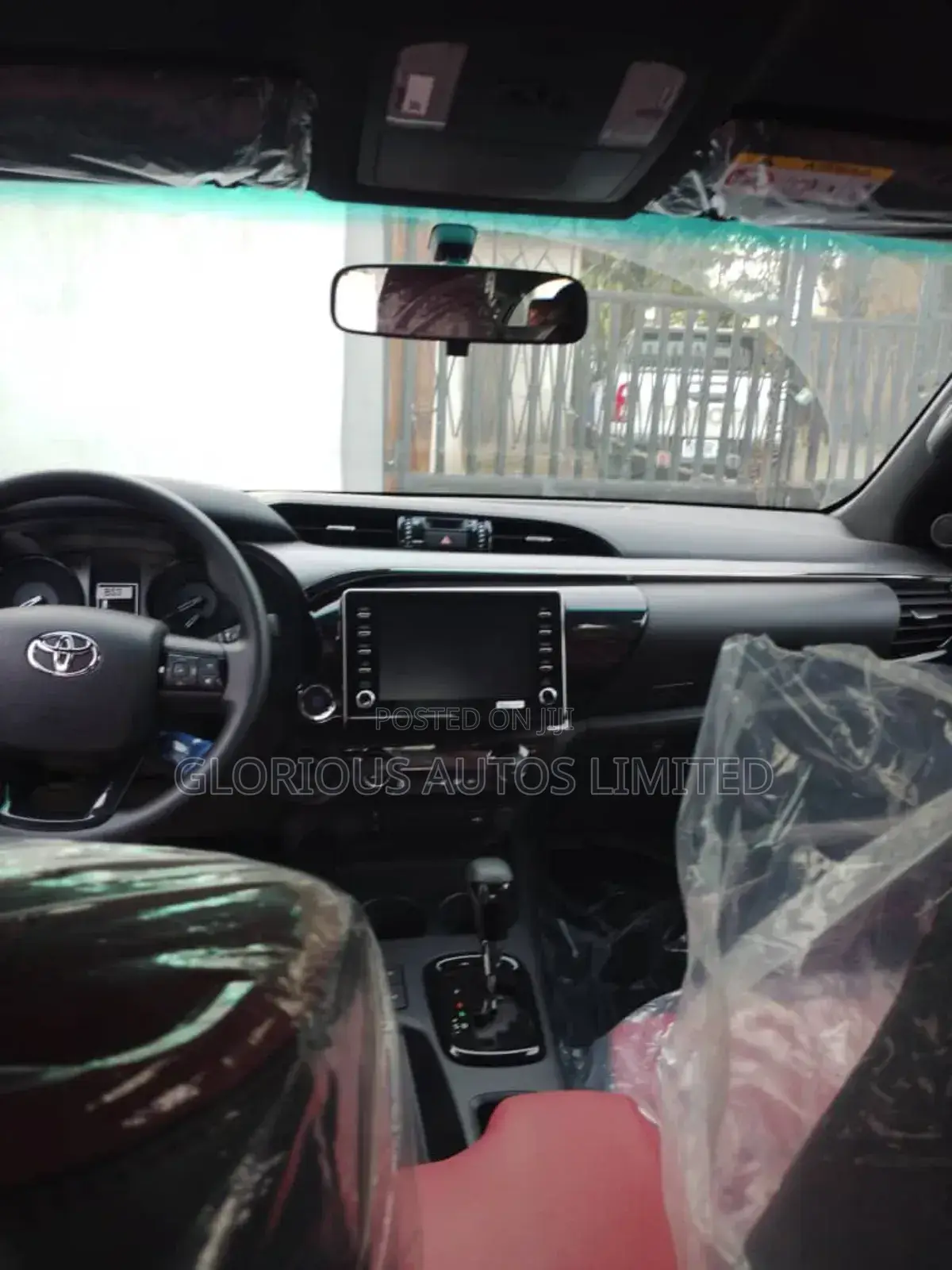 New Toyota Hilux 2025 Black
