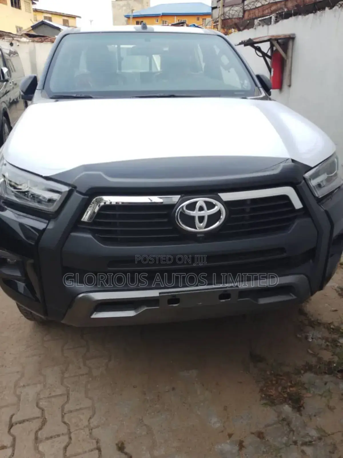 New Toyota Hilux 2025 Black