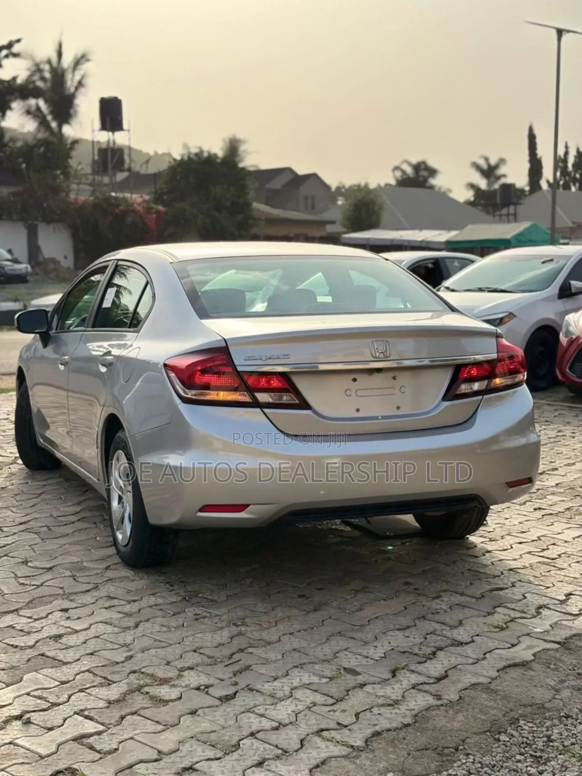 Honda Civic LX 4dr Sedan (1.8L 4cyl 5M) 2015 Silver