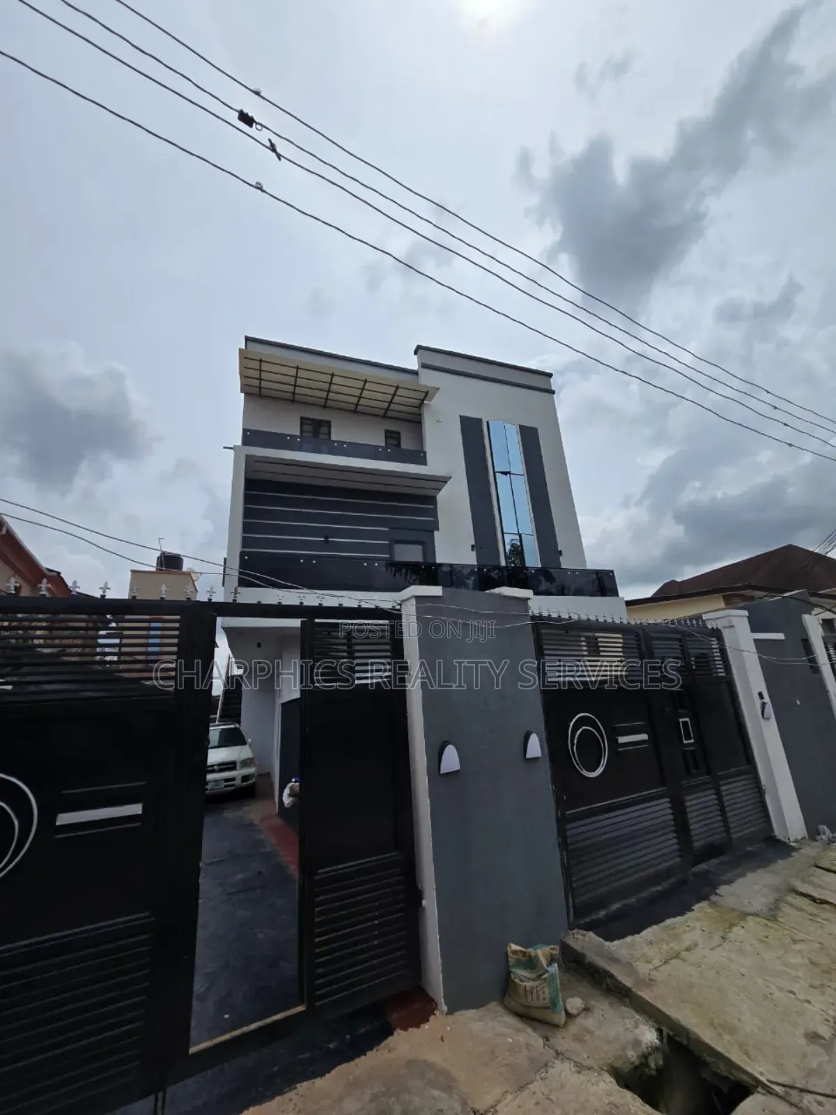 3bdrm House in Magodo for sale