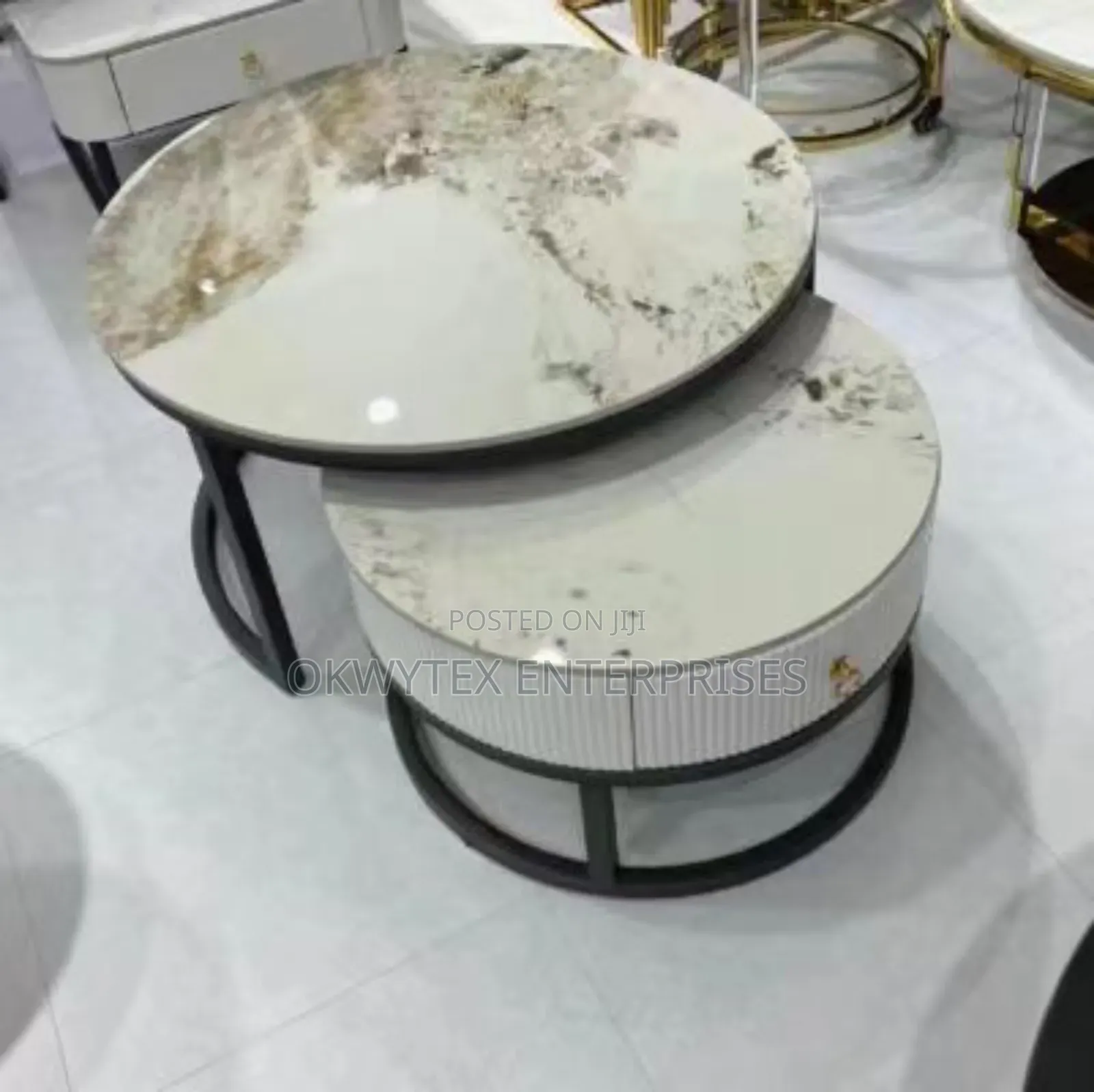 Important High Quality 2in1 Center Table