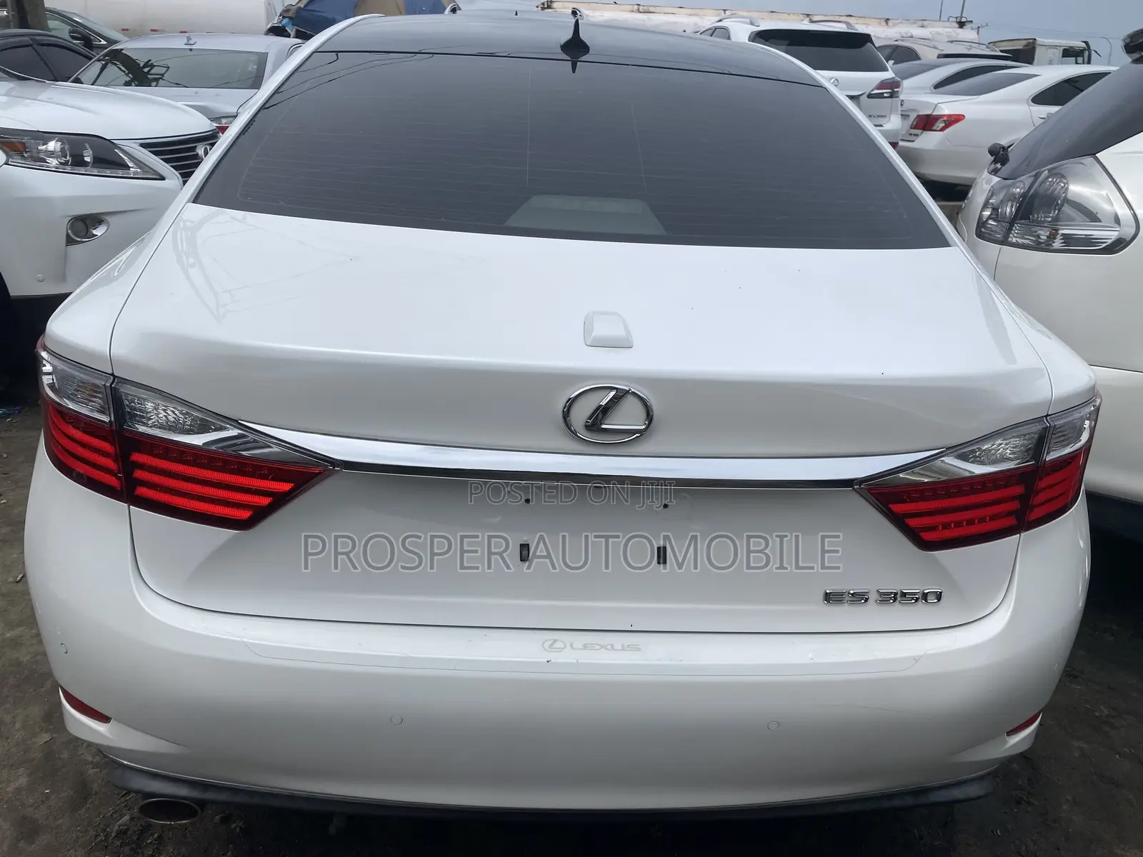 Lexus ES 350 FWD 2013 White