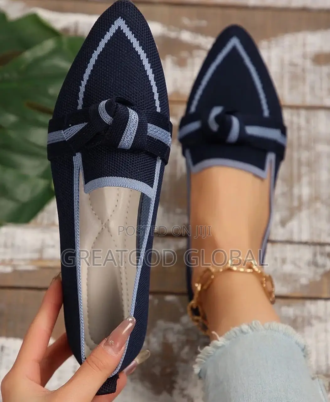 Flat Luxe Shoe Super Cute for Ladies Available in Colors