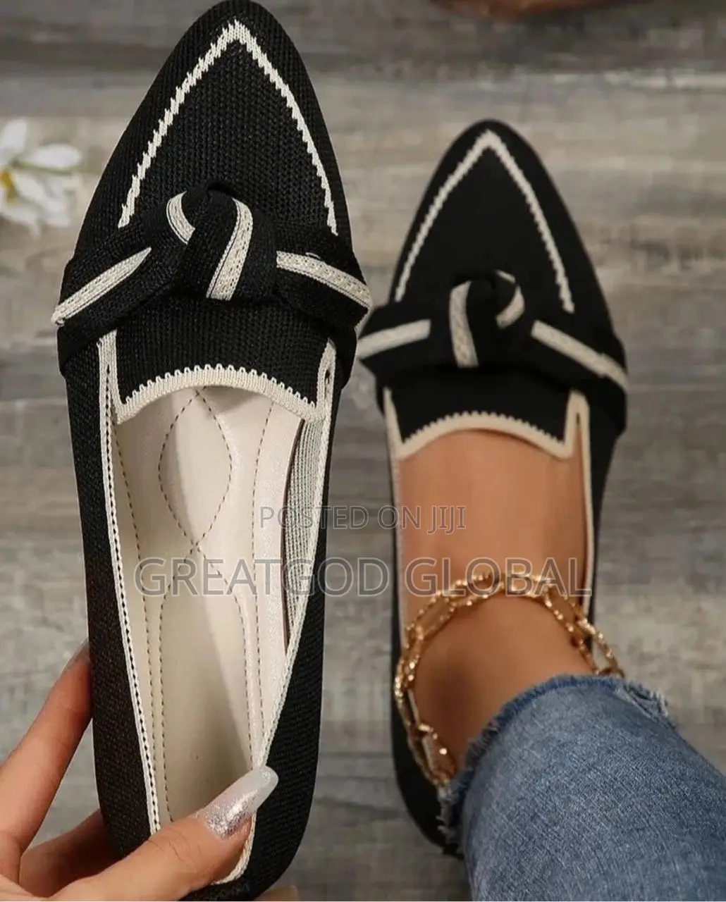 Flat Luxe Shoe Super Cute for Ladies Available in Colors