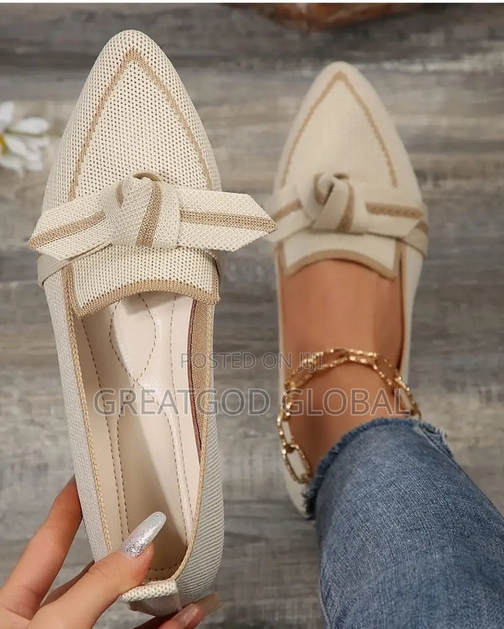 Flat Luxe Shoe Super Cute for Ladies Available in Colors