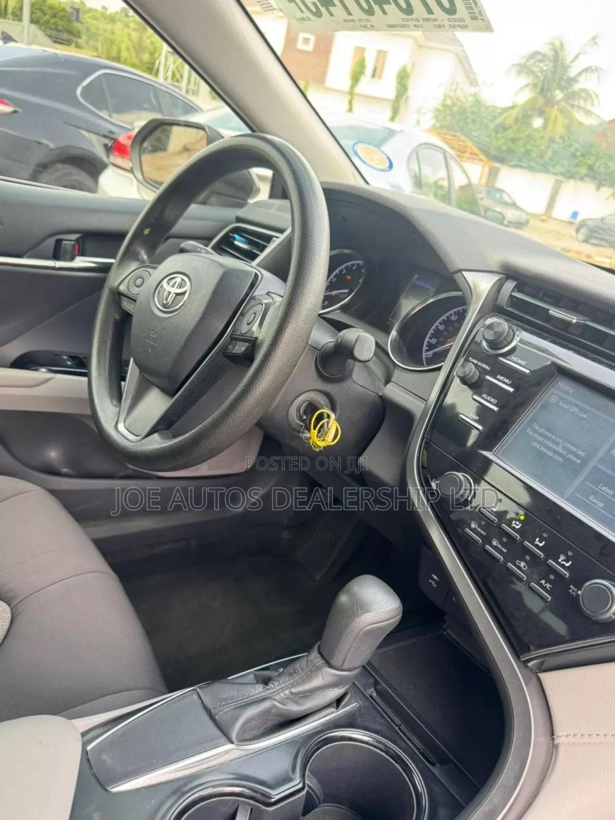 Toyota Camry LE (2.5L 4cyl 8A) 2019 Gray