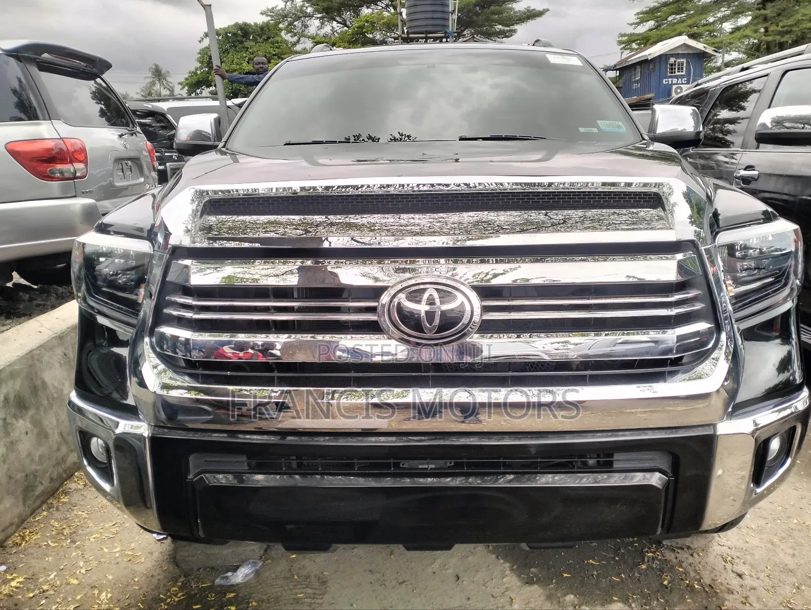 Toyota Sequoia Platinum w/FFV 4x4 2018 Black