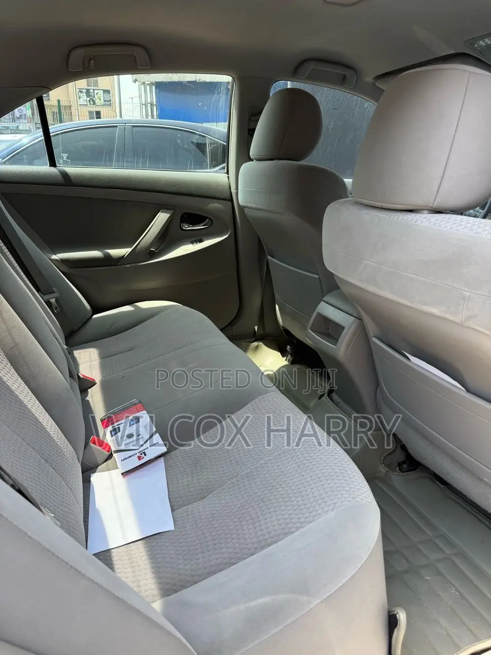 Toyota Camry LE 4dr Sedan (2.5L 4cyl 6A) 2011 Silver