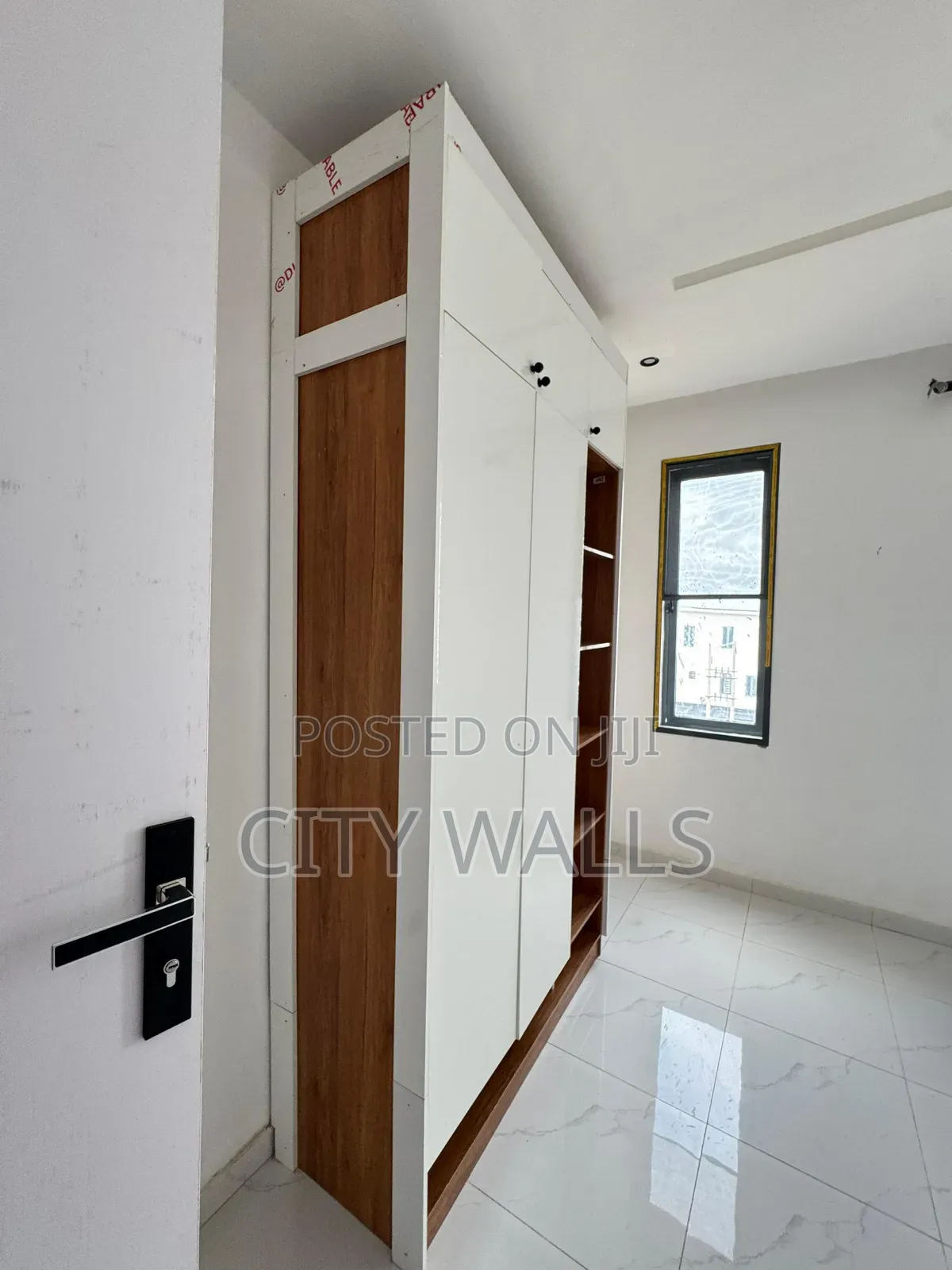3bdrm Block of Flats in Lekki Phase 1 for rent