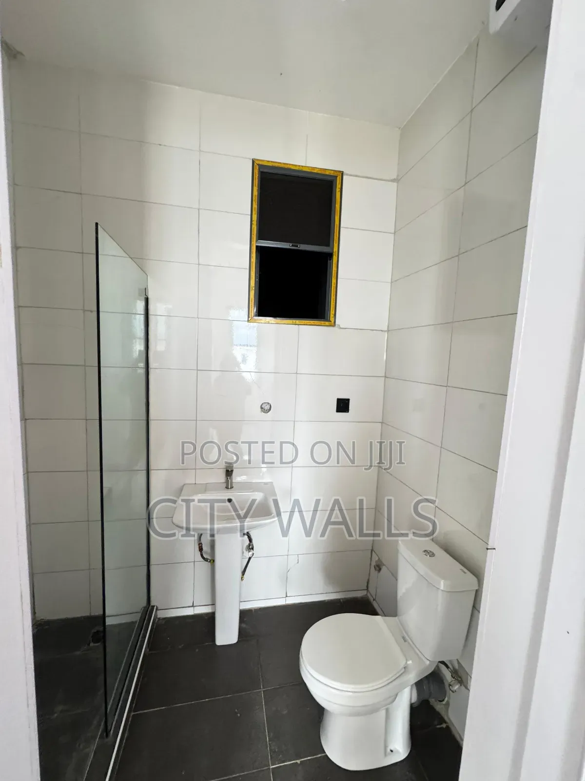 3bdrm Block of Flats in Lekki Phase 1 for rent