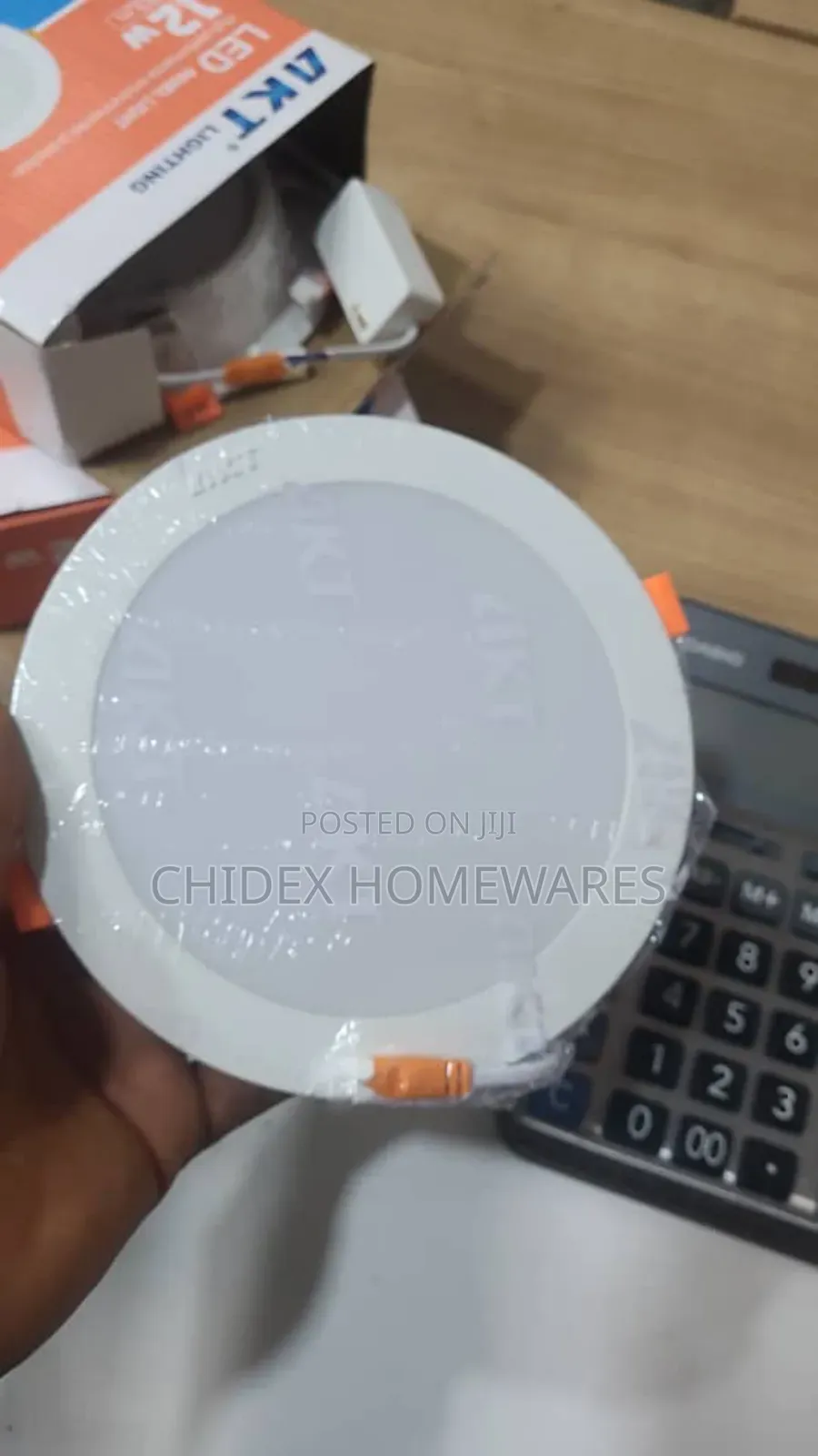 12w Akt Light