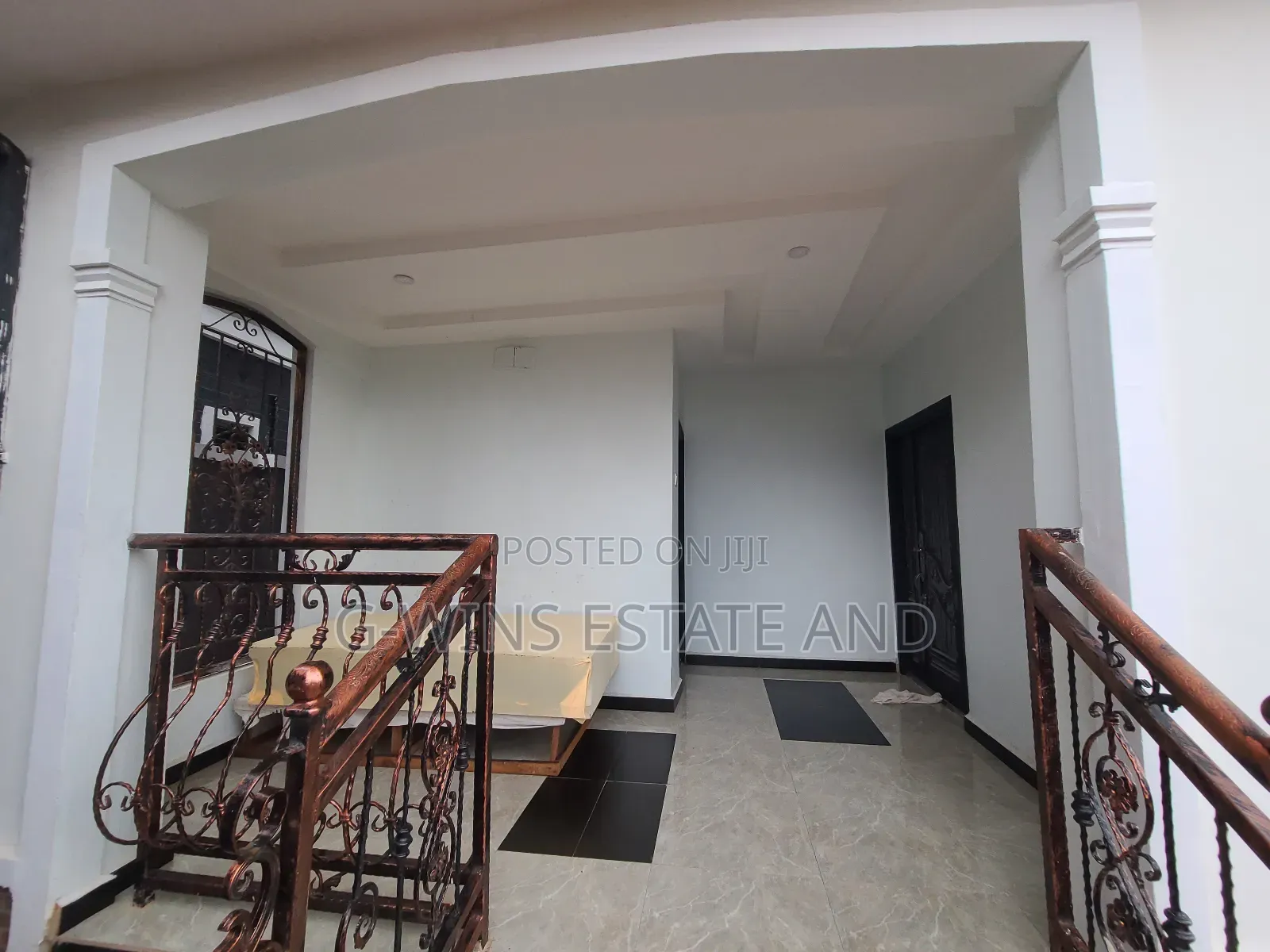 3bdrm Duplex in Mtn Mast Ugbor Gra, Benin City for sale