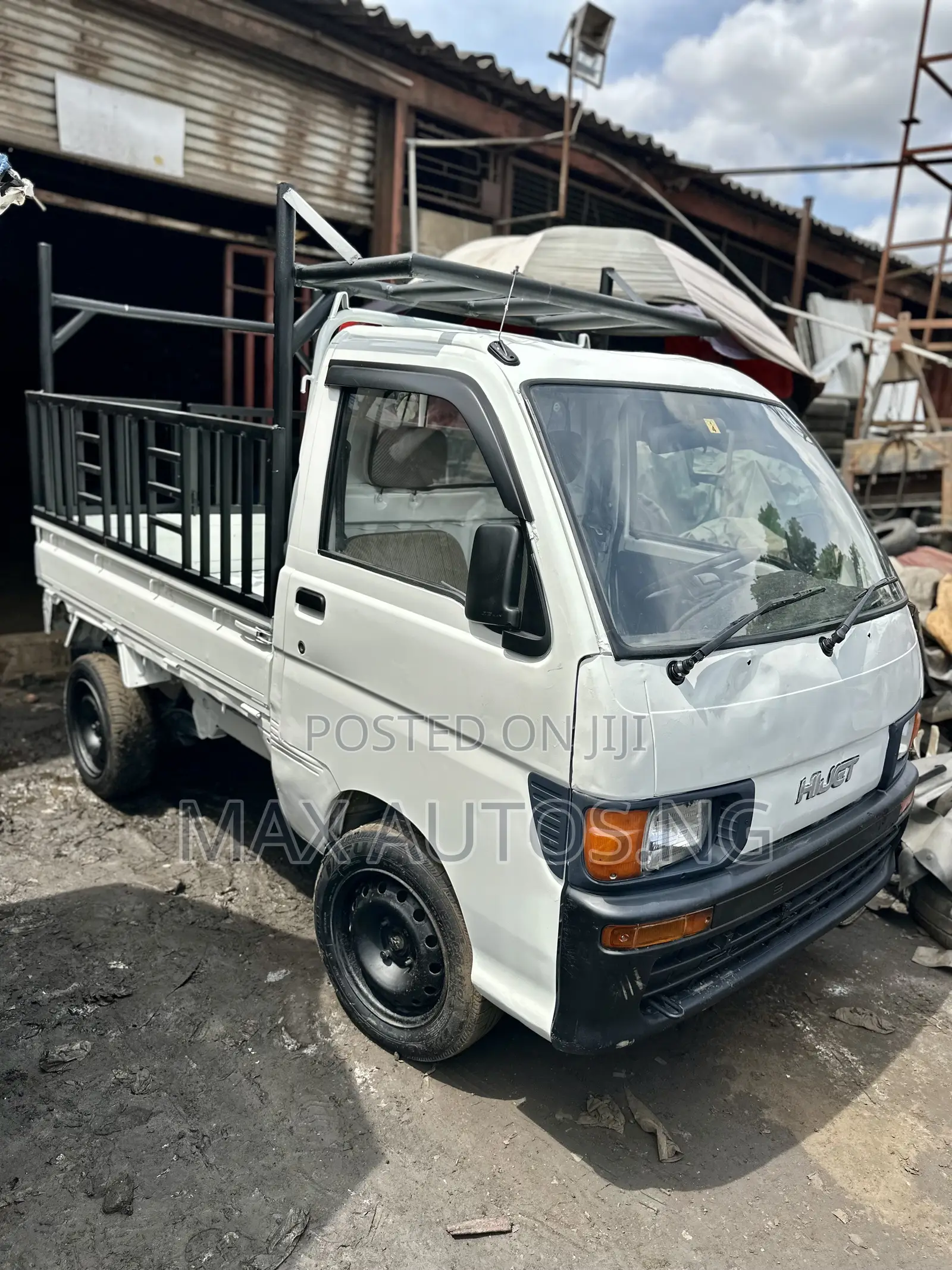 Daihatsu Hijet 2007 White