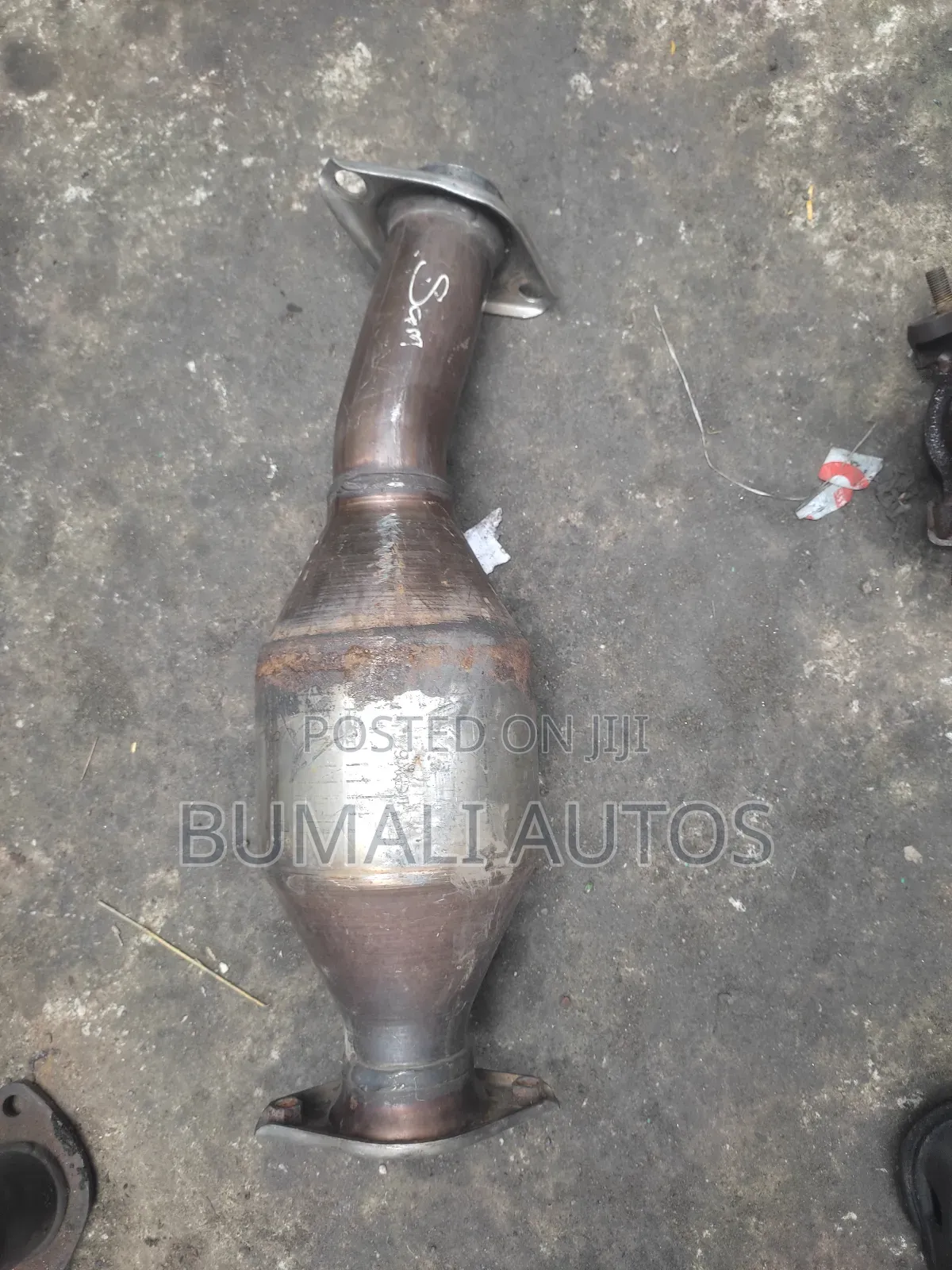 Center Catalyst for Toyota Sienna Two Wheel 2012-2015 Model