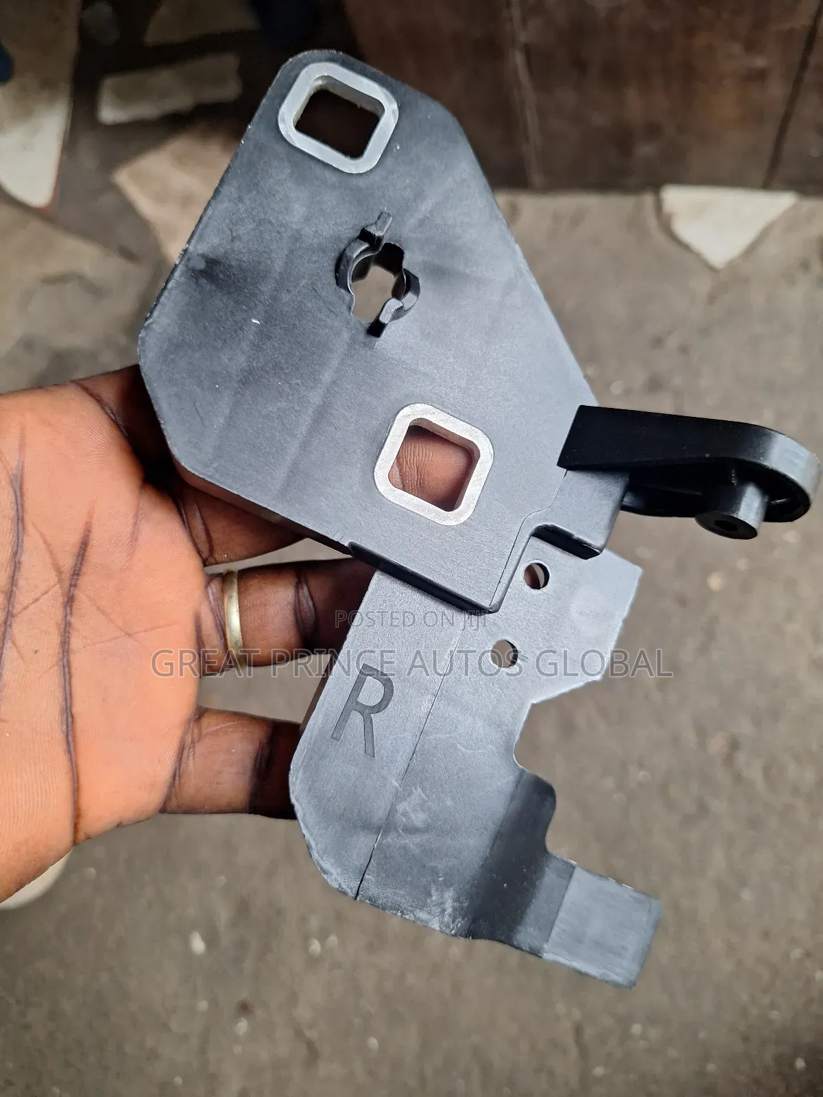 Head Lamp Bracket Glc350 253