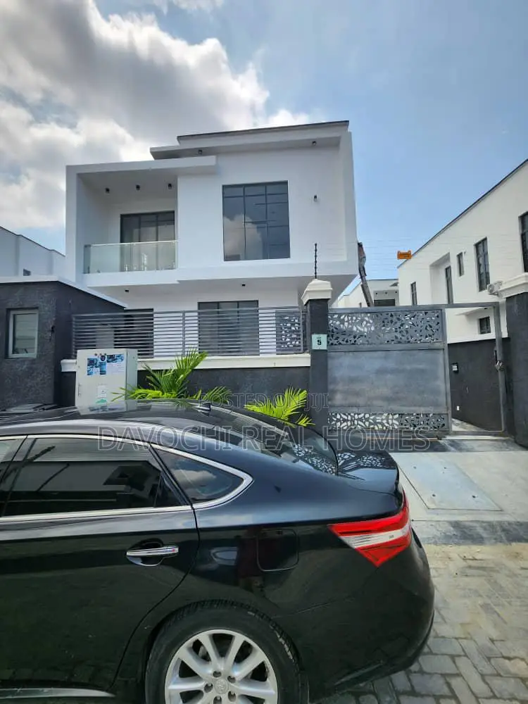 Mini Flat in Lekki Phase1 for rent