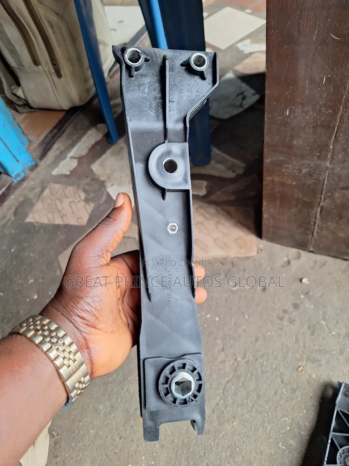 Head Lamp Hanger Gle 167