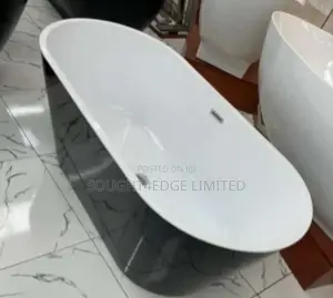 Black White Bath Without Accessories