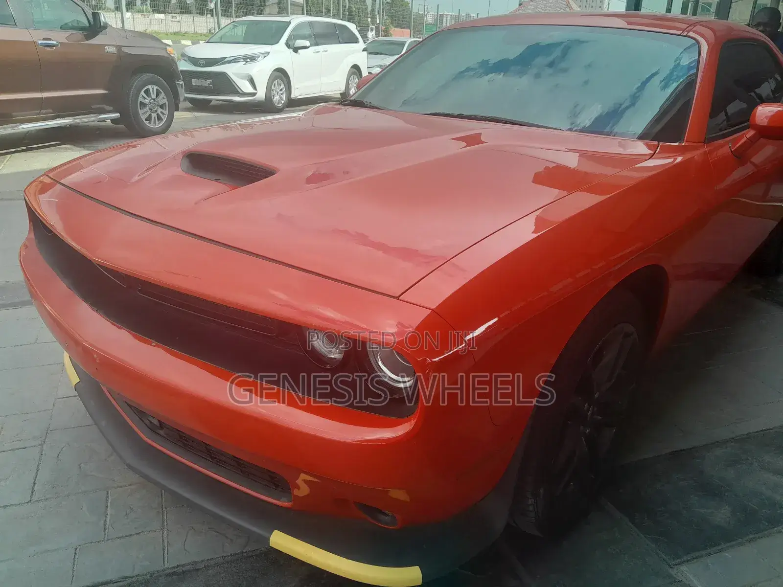 Dodge Challenger GT 2023 Orange