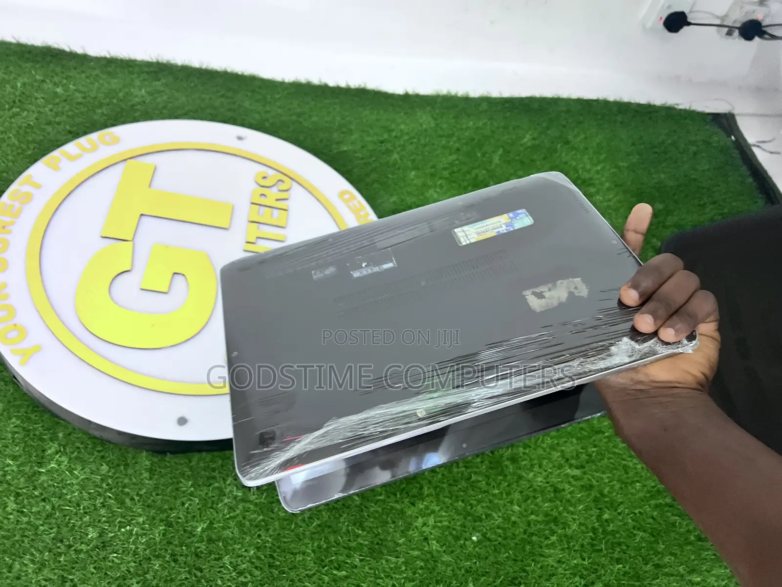 New Laptop HP EliteBook Folio 1040 G2 8GB Intel Core I5 SSD 256GB