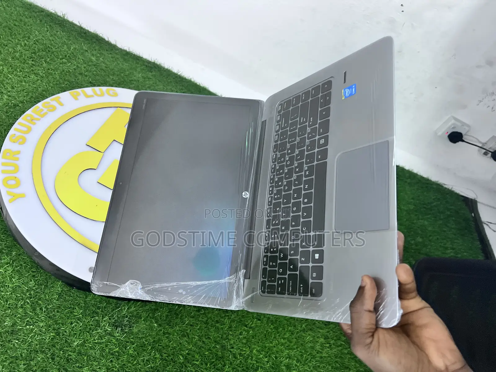 New Laptop HP EliteBook Folio 1040 G2 8GB Intel Core I5 SSD 256GB