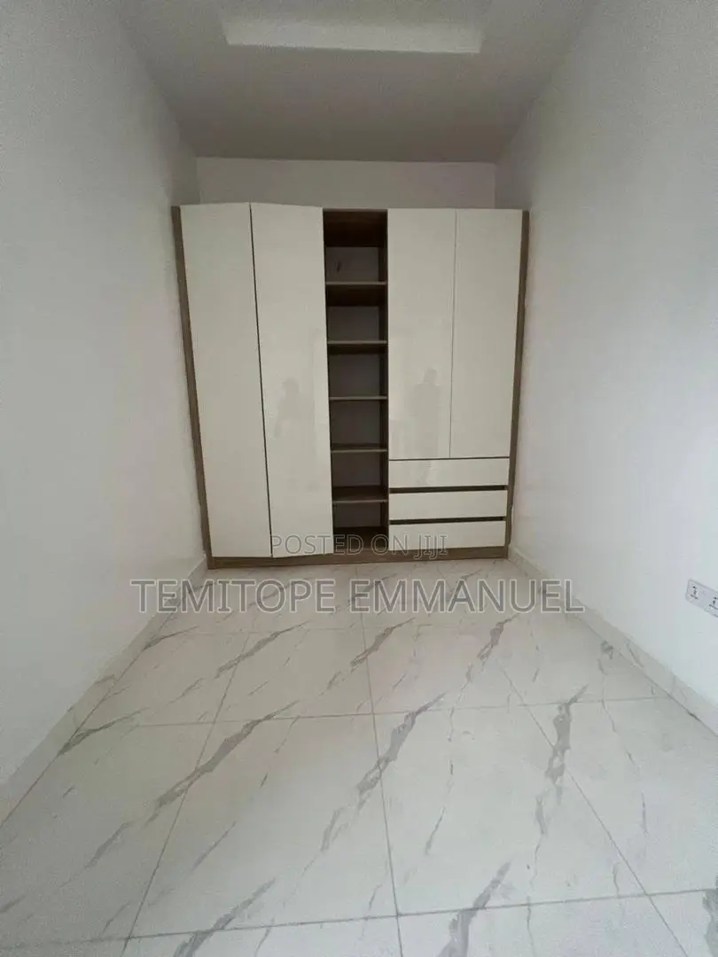 Furnished 5bdrm House in Admiralty Way, Lekki Phase 1 for rent