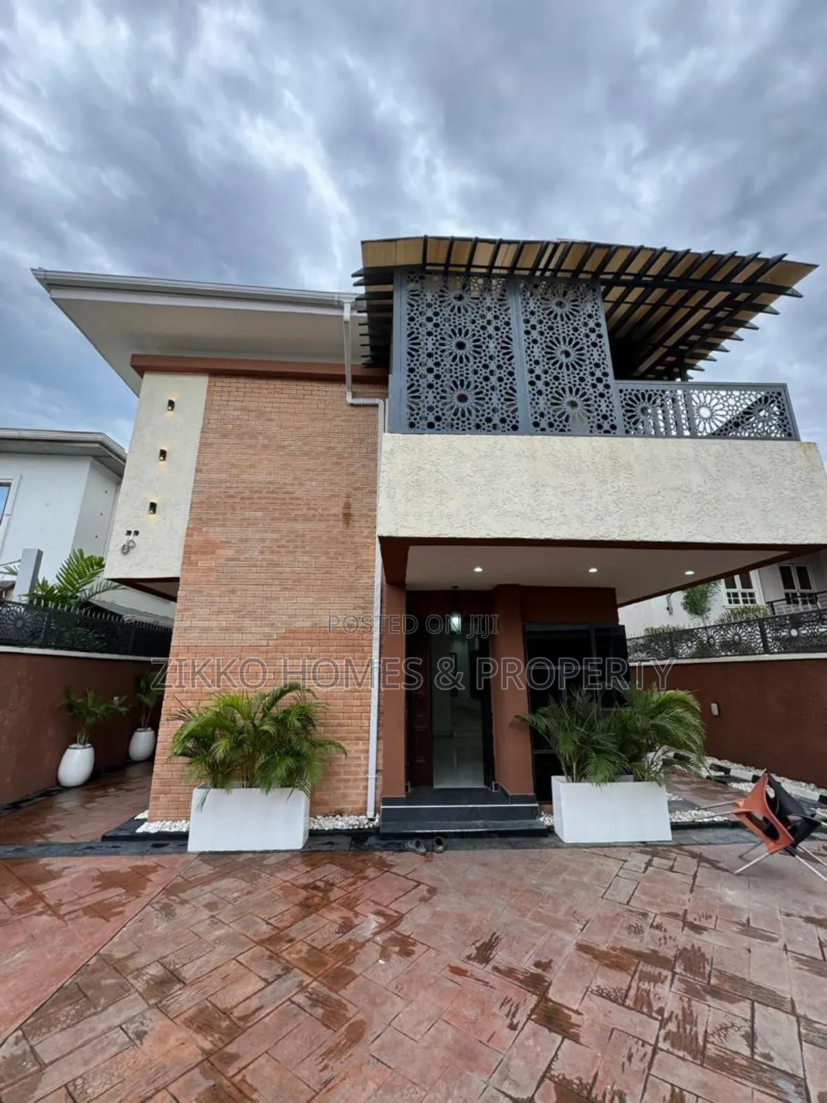 5bdrm Duplex in Lekki for sale