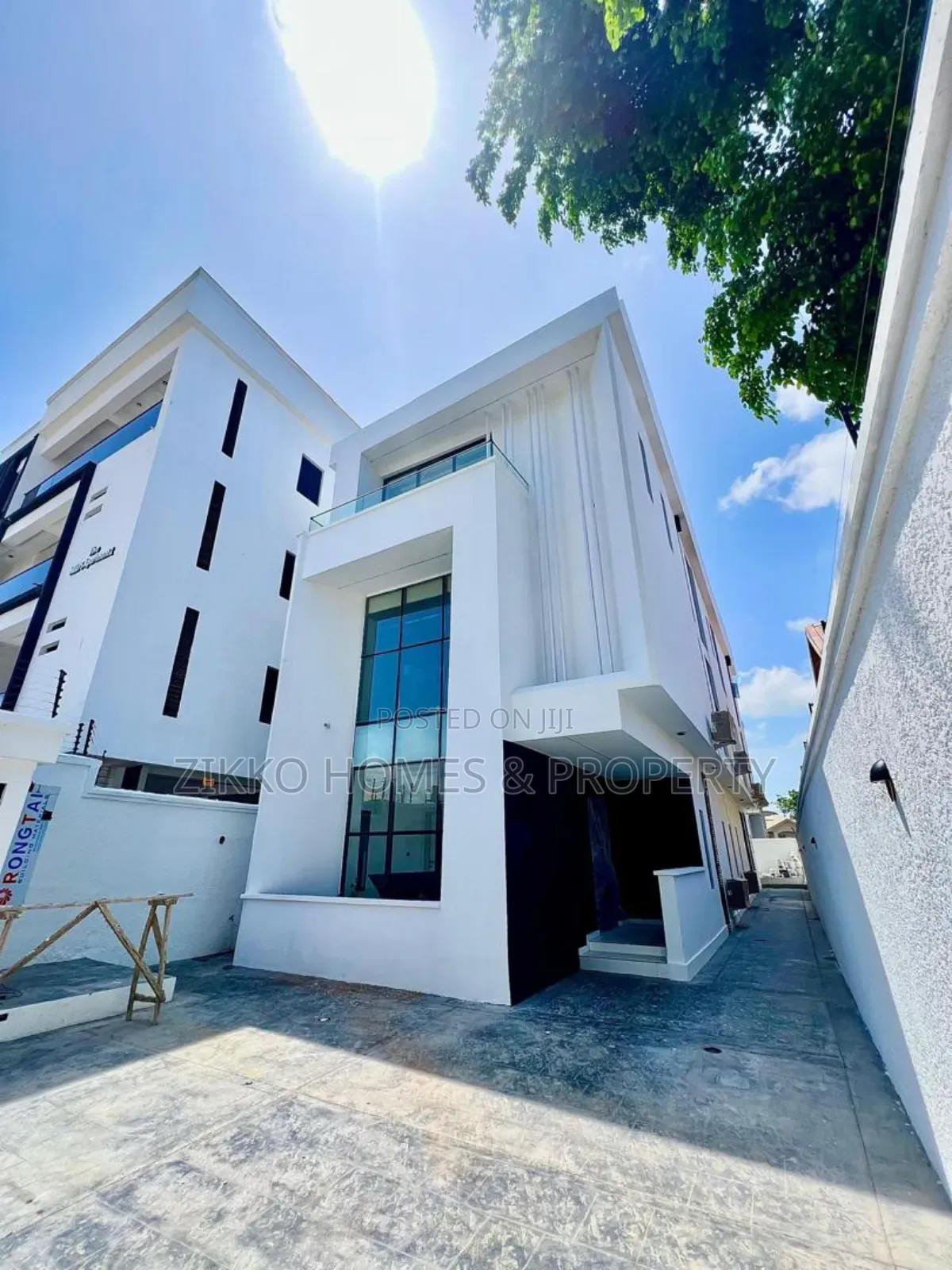 4bdrm Duplex in Lekki for sale