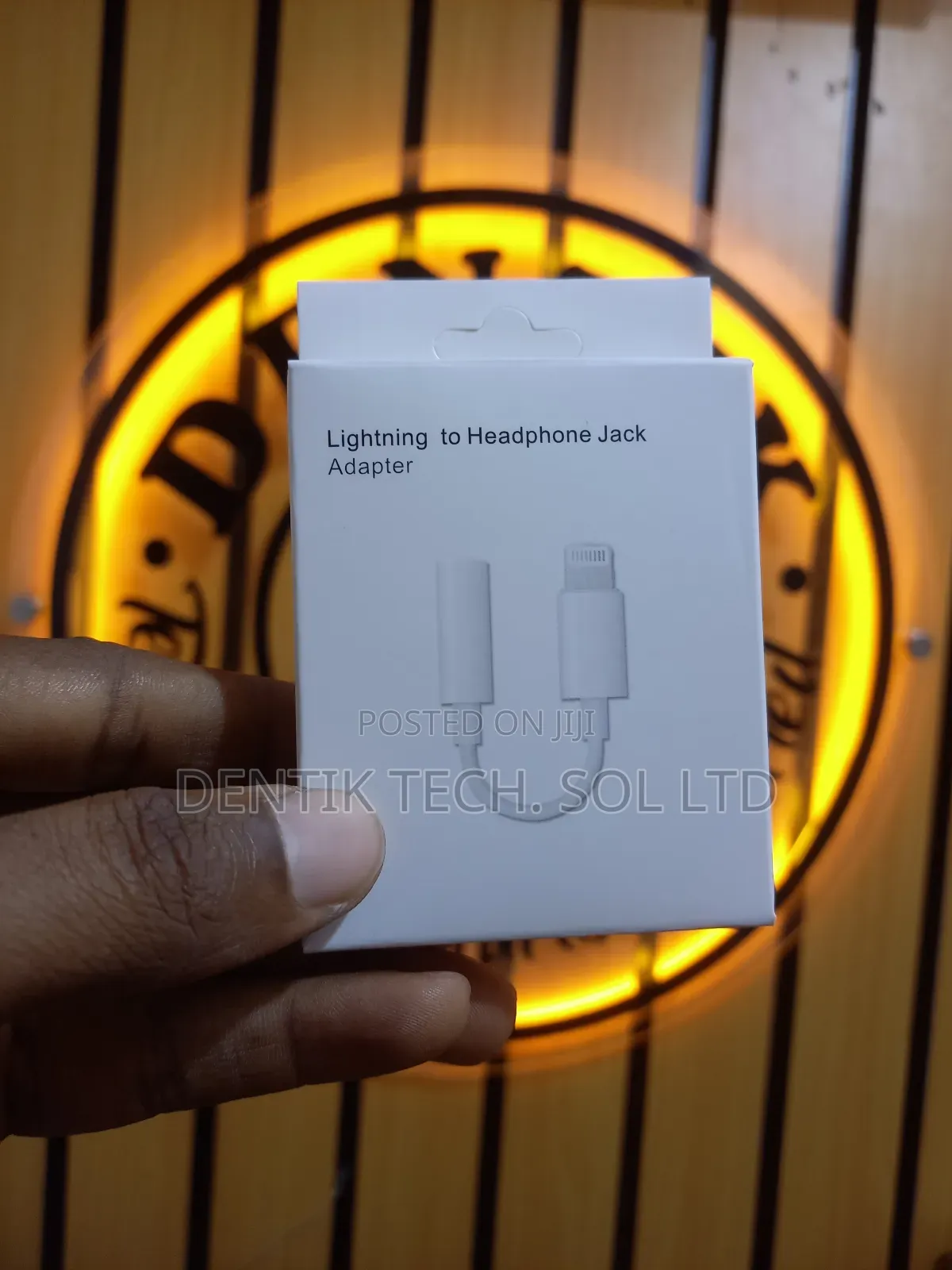 Lightning To 3.5mm Headphone Audio Jack Adapter For iPhone