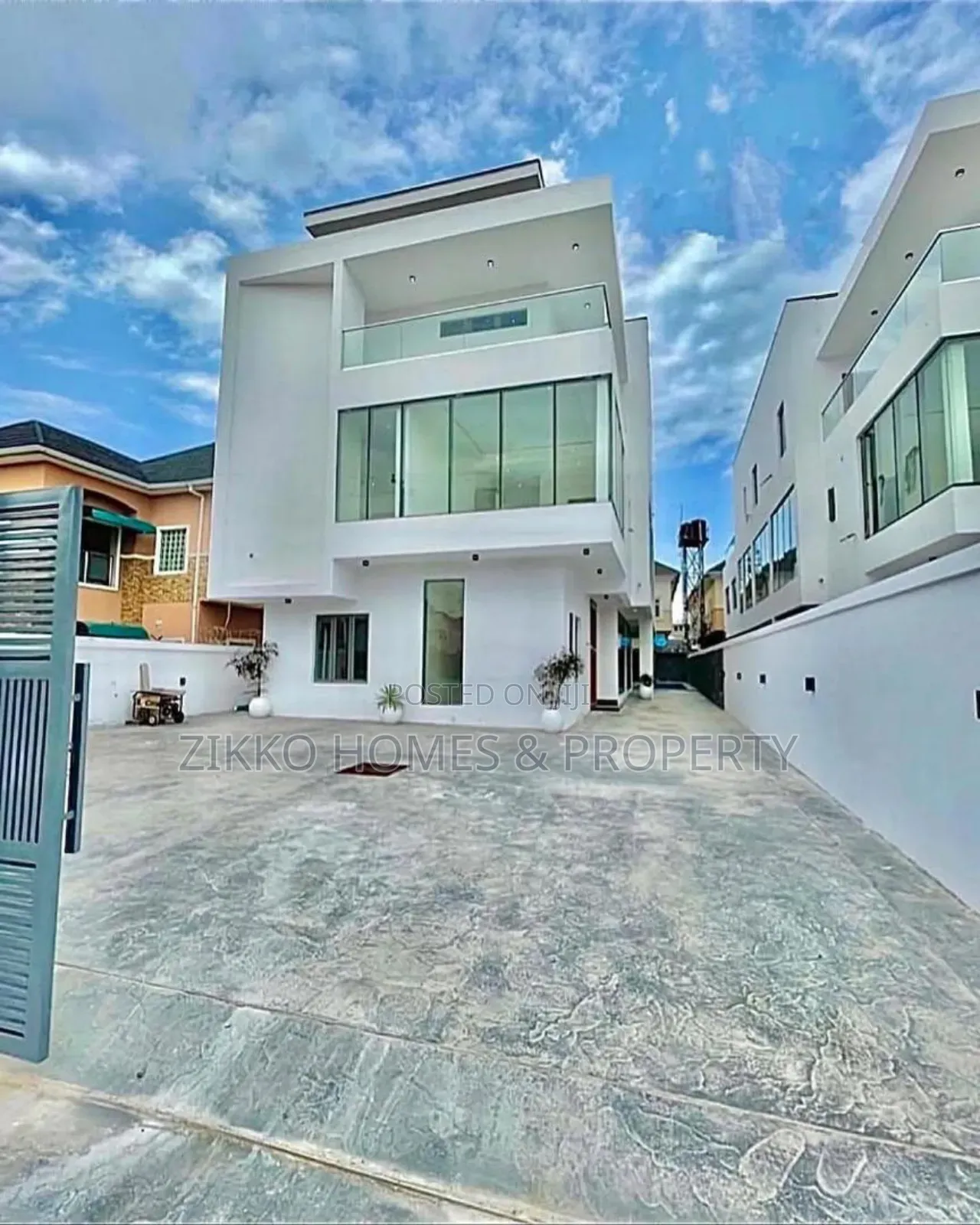 6bdrm Duplex in Lekki for sale