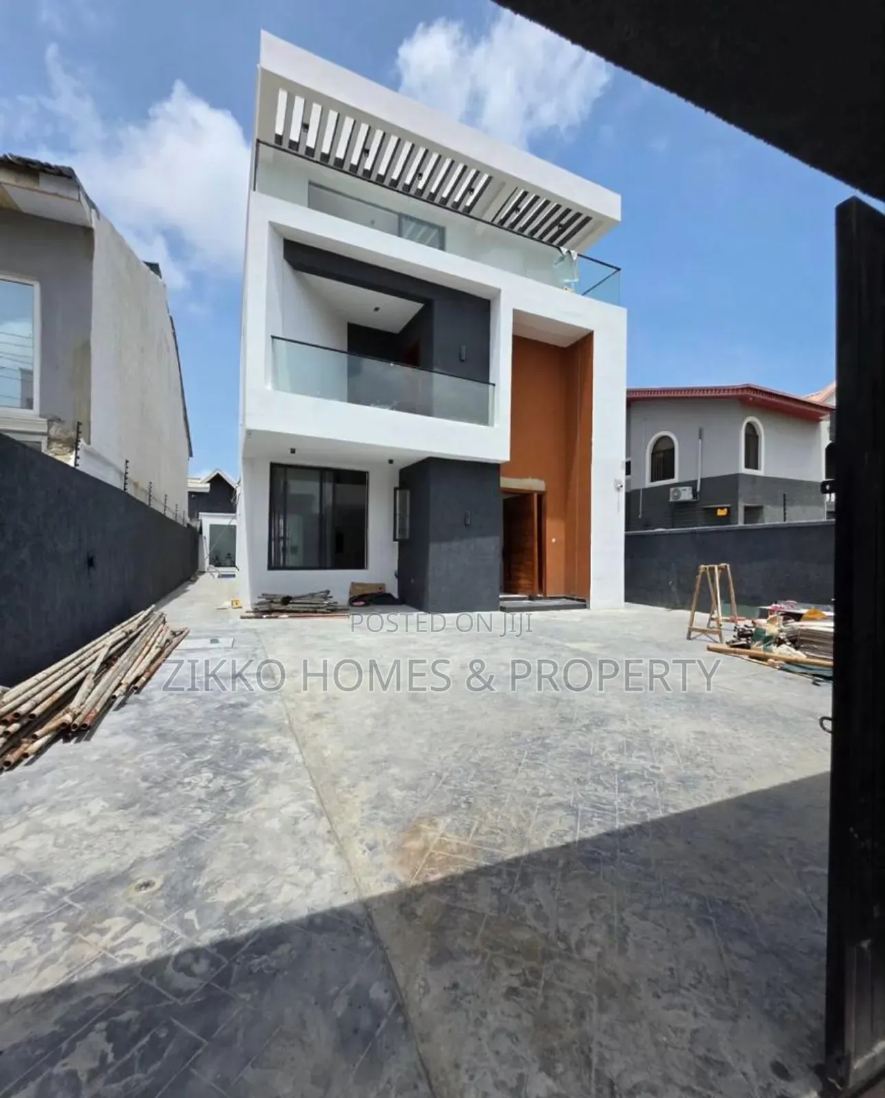 5bdrm Duplex in Lekki for sale