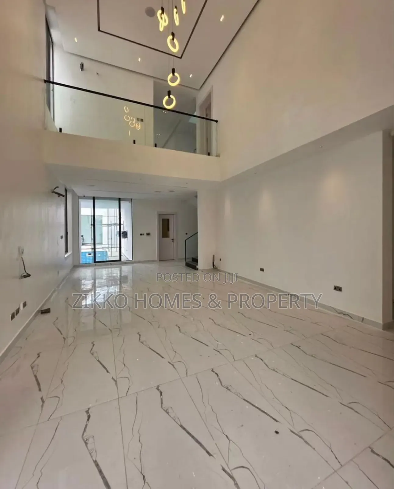 5bdrm Duplex in Lekki for sale