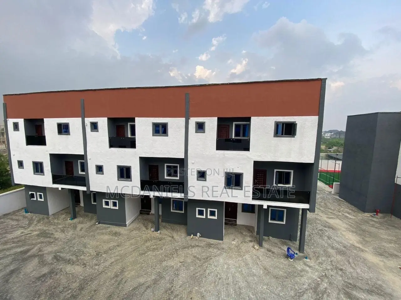 4bdrm Duplex in Sangotedo for sale